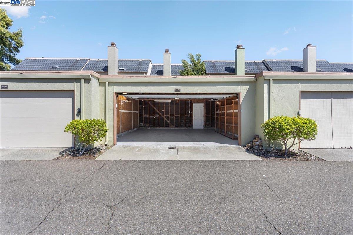 Detail Gallery Image 32 of 41 For 1105 Fontana Dr, Alameda,  CA 94502 - 2 Beds | 1/1 Baths