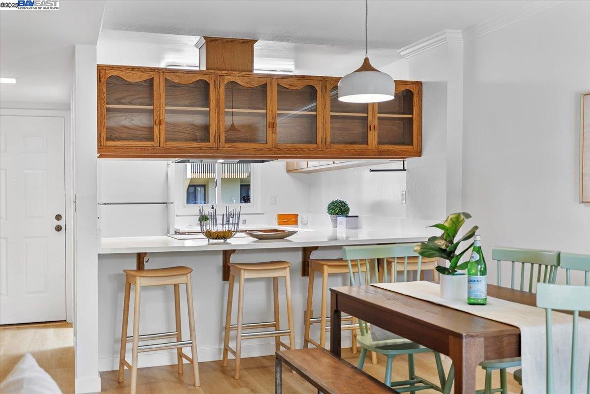 Detail Gallery Image 10 of 41 For 1105 Fontana Dr, Alameda,  CA 94502 - 2 Beds | 1/1 Baths