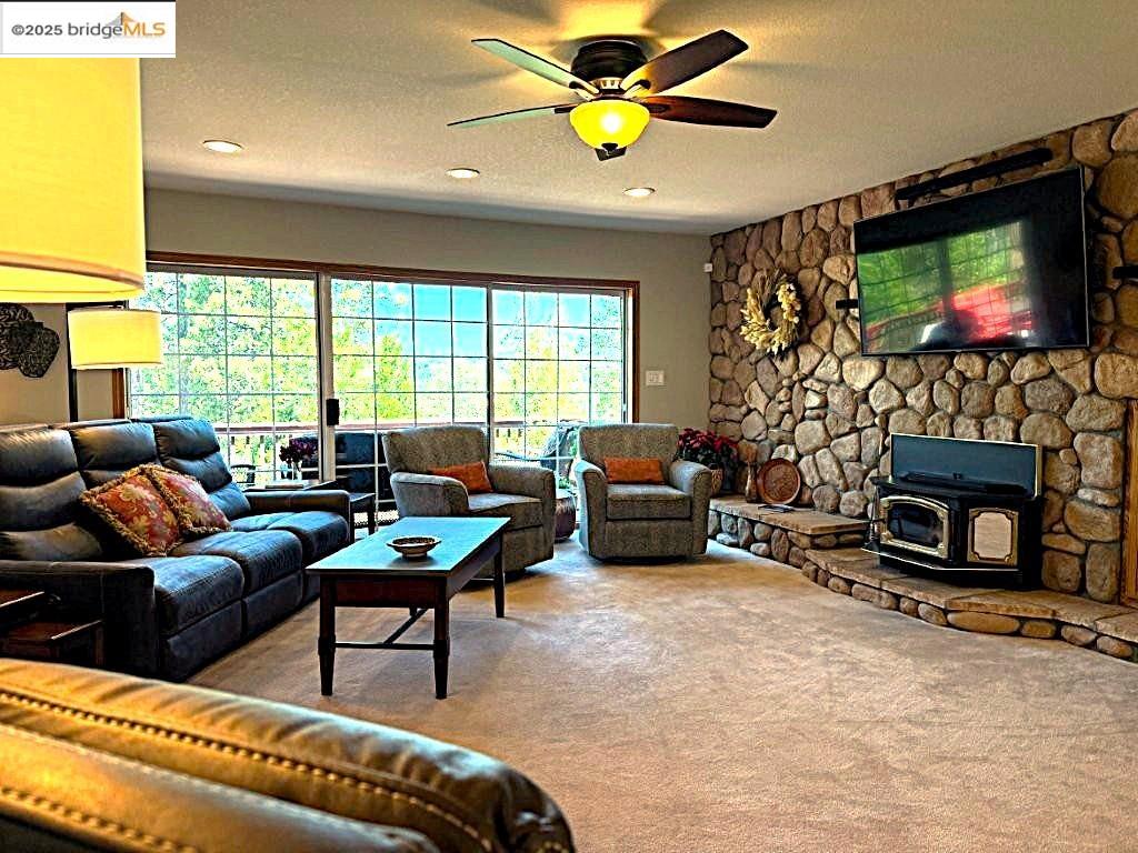 Detail Gallery Image 5 of 60 For 12309 Shooting Star Ct., Groveland,  CA 95321 - 3 Beds | 2/1 Baths
