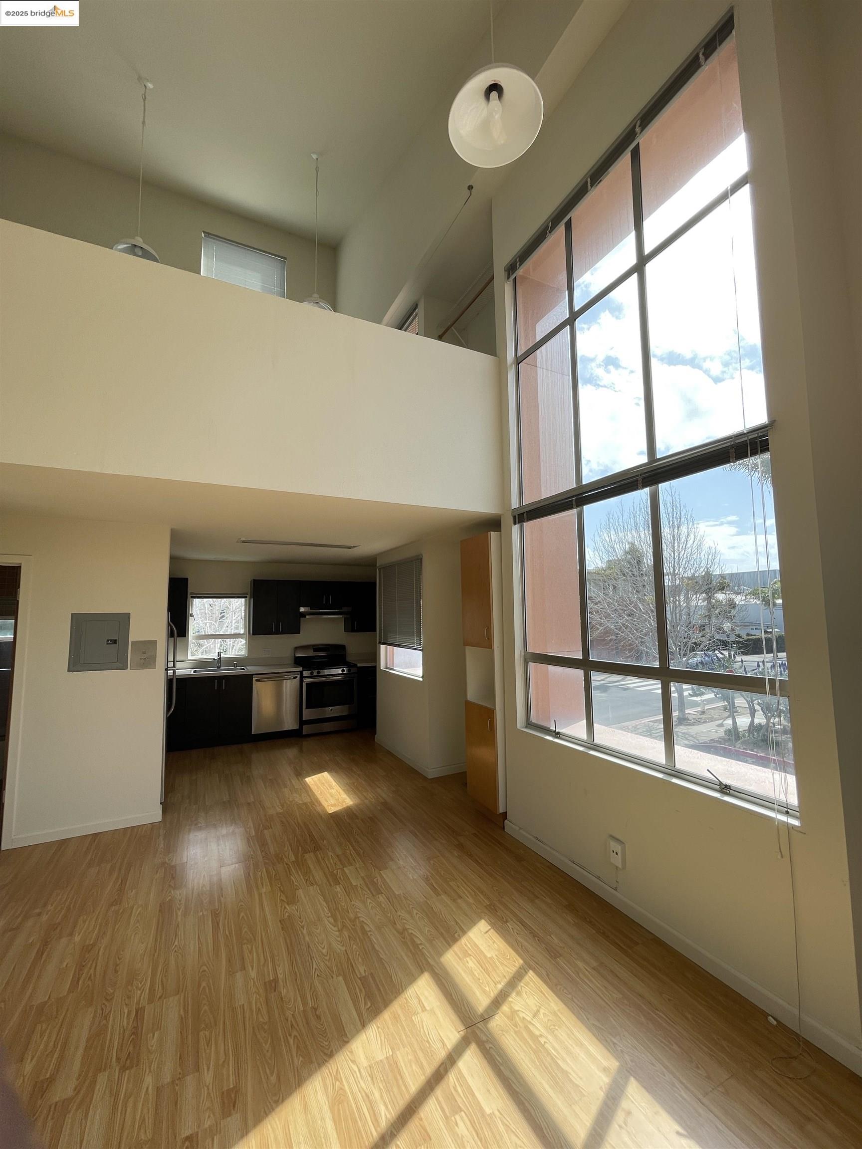 Detail Gallery Image 17 of 23 For 6450 Doyle Street, Emeryville,  CA 94606-8 - – Beds | – Baths