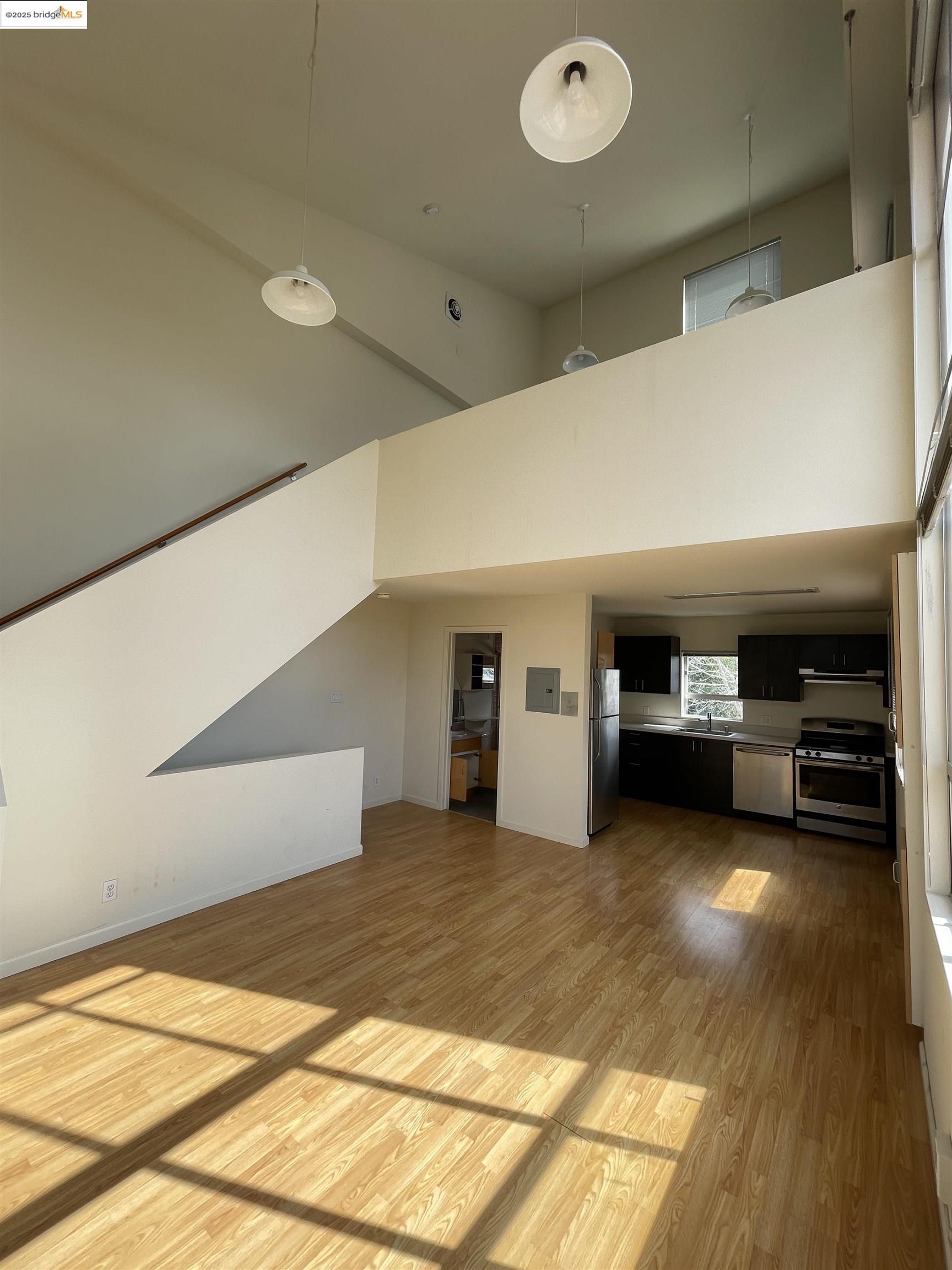 Detail Gallery Image 19 of 23 For 6450 Doyle Street, Emeryville,  CA 94606-8 - – Beds | – Baths