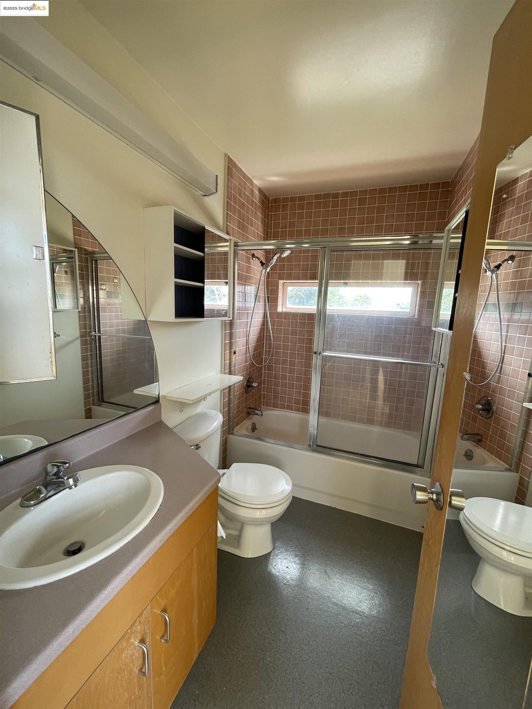 Detail Gallery Image 20 of 23 For 6450 Doyle Street, Emeryville,  CA 94606-8 - – Beds | – Baths