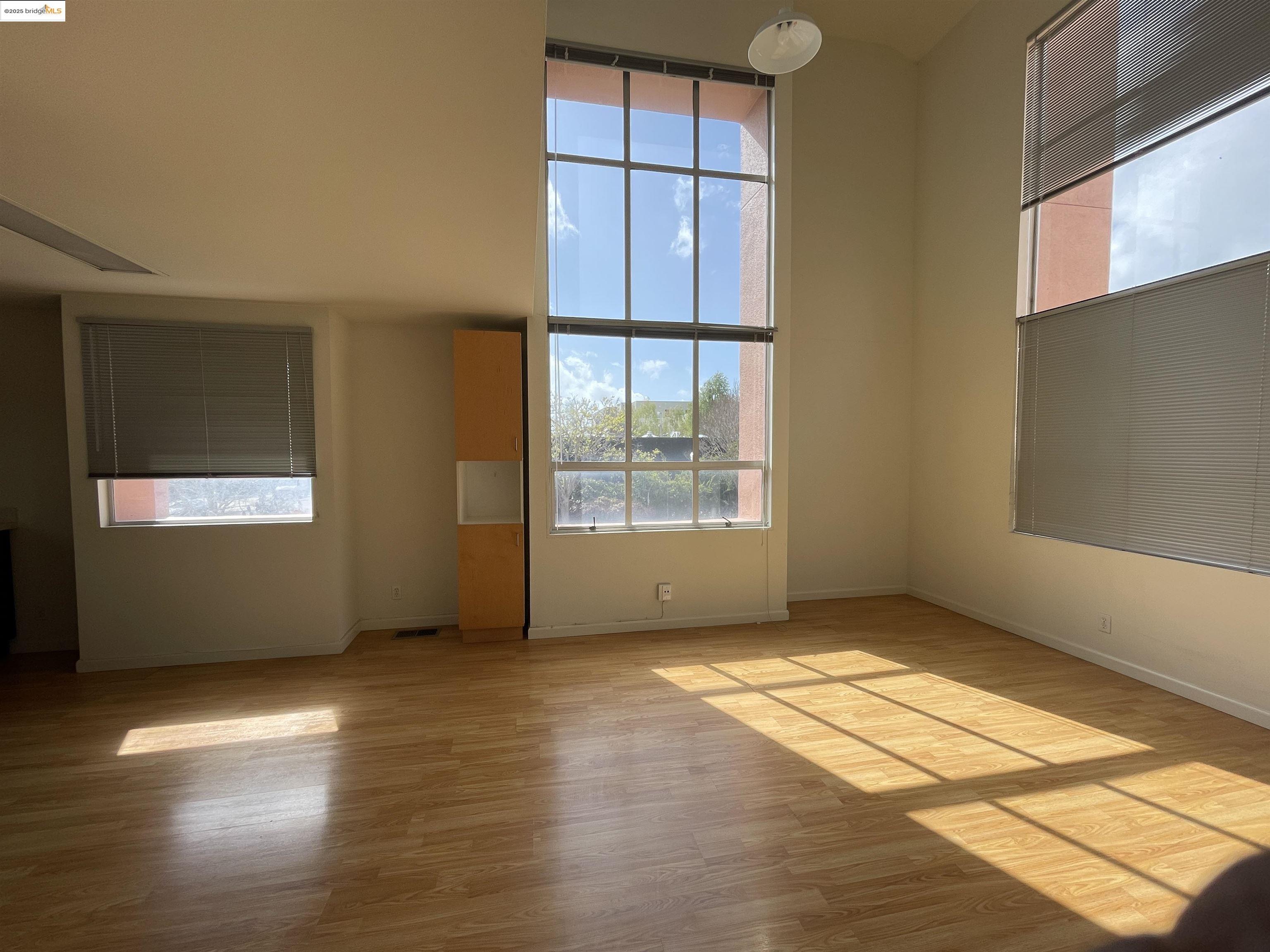 Detail Gallery Image 22 of 23 For 6450 Doyle Street, Emeryville,  CA 94606-8 - – Beds | – Baths