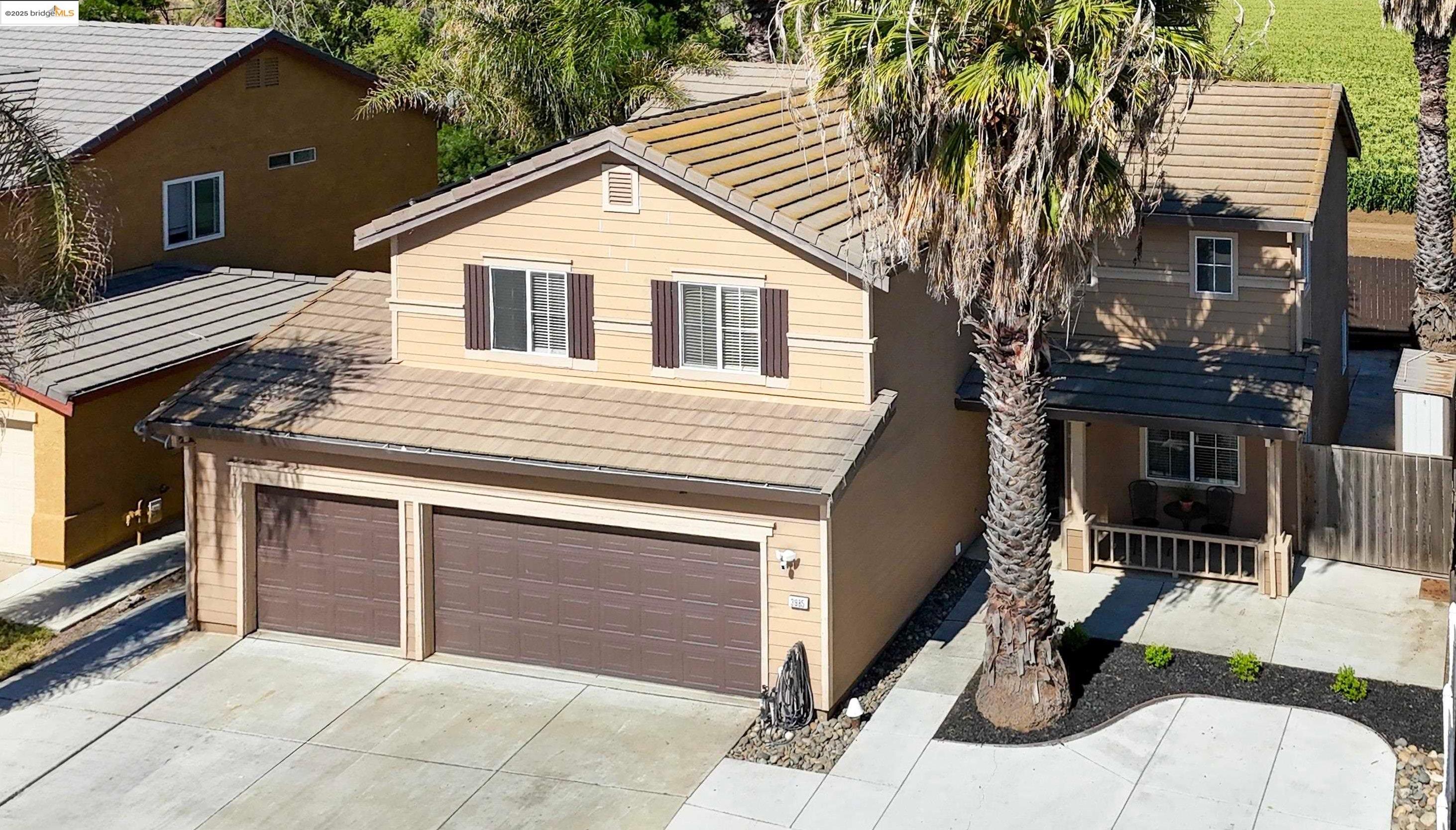 Detail Gallery Image 1 of 23 For 3985 S Coral Ct, Discovery Bay,  CA 94505 - 4 Beds | 2/1 Baths