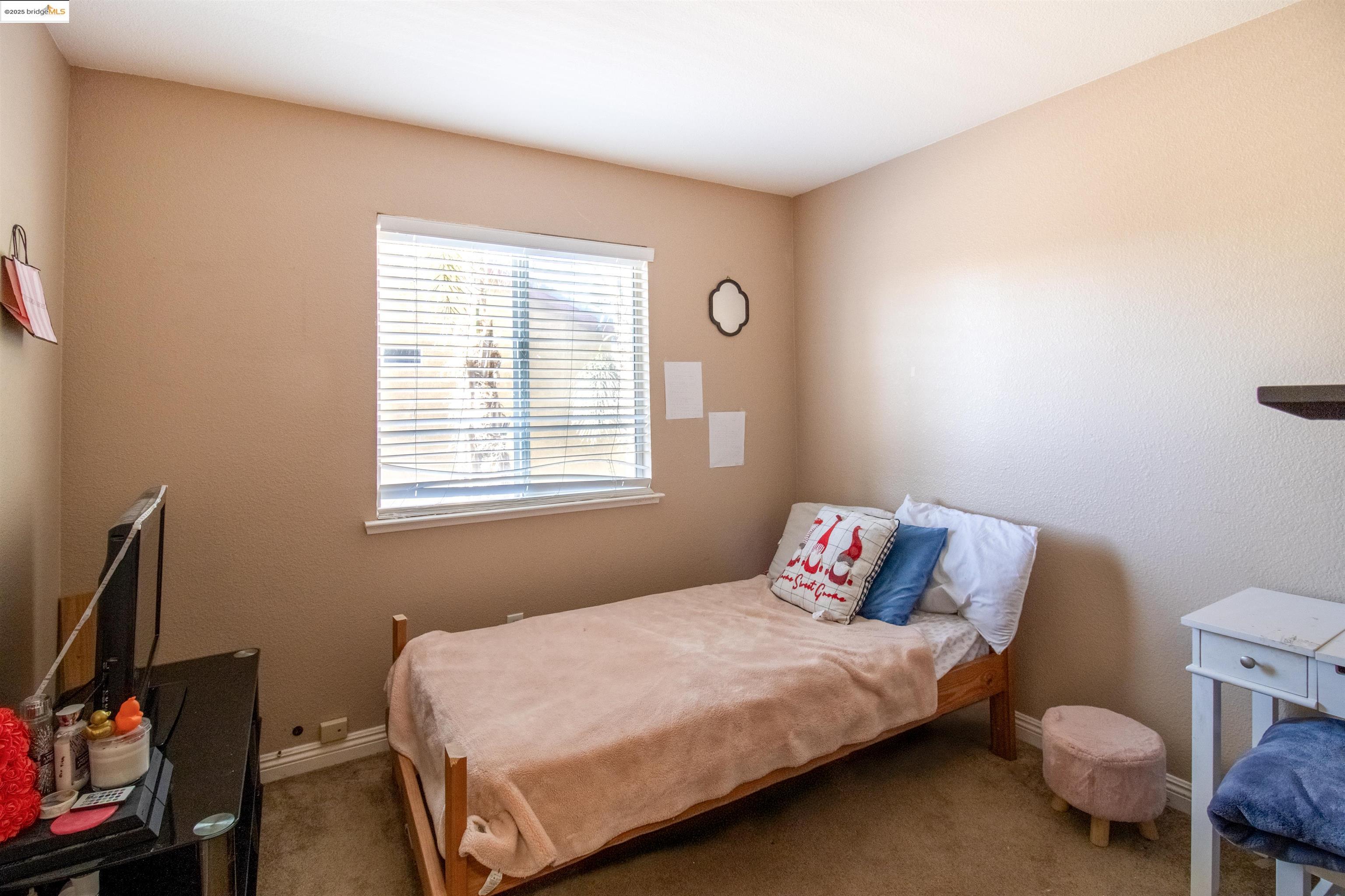 Detail Gallery Image 16 of 23 For 3985 S Coral Ct, Discovery Bay,  CA 94505 - 4 Beds | 2/1 Baths