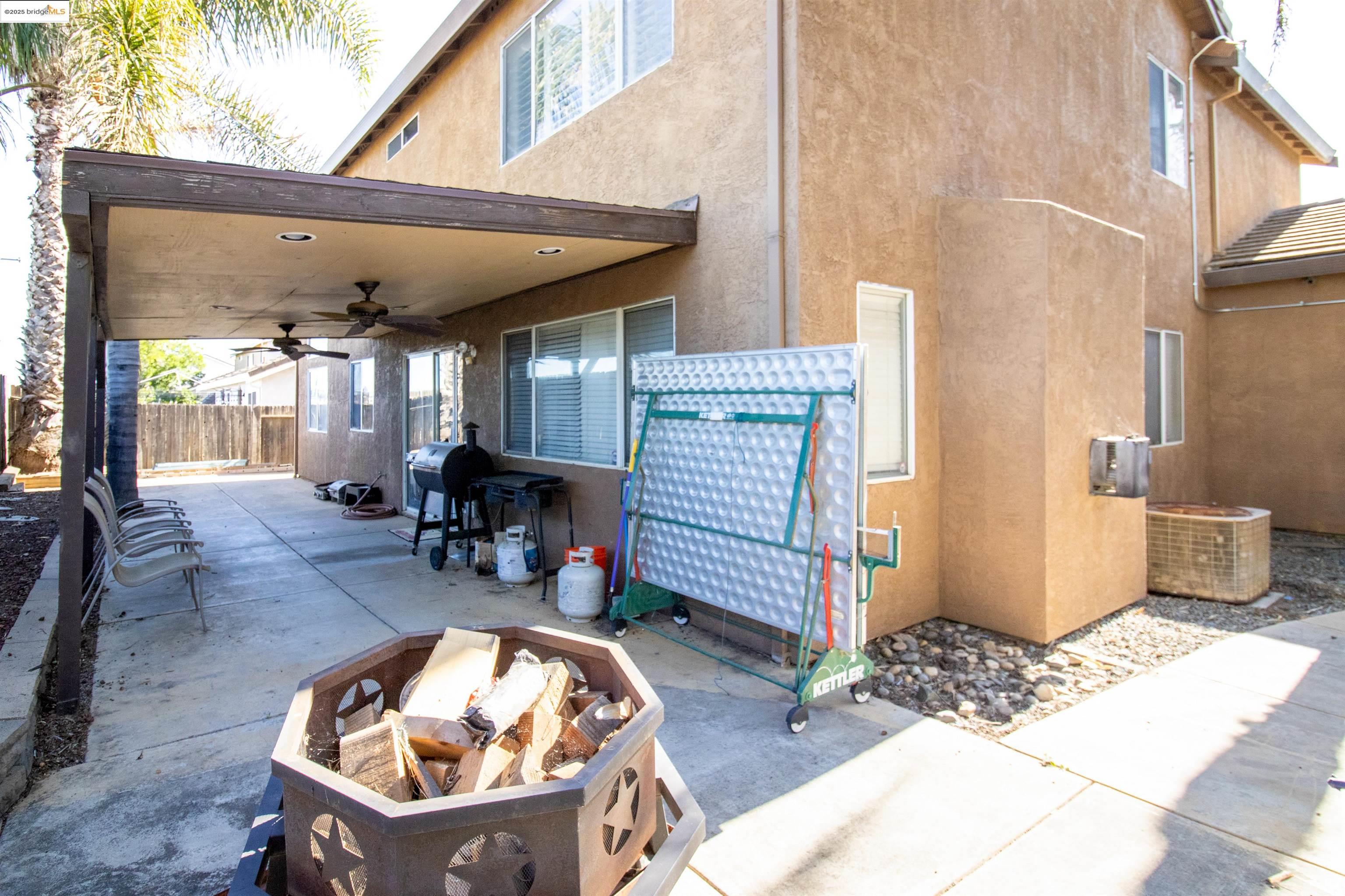 Detail Gallery Image 20 of 23 For 3985 S Coral Ct, Discovery Bay,  CA 94505 - 4 Beds | 2/1 Baths