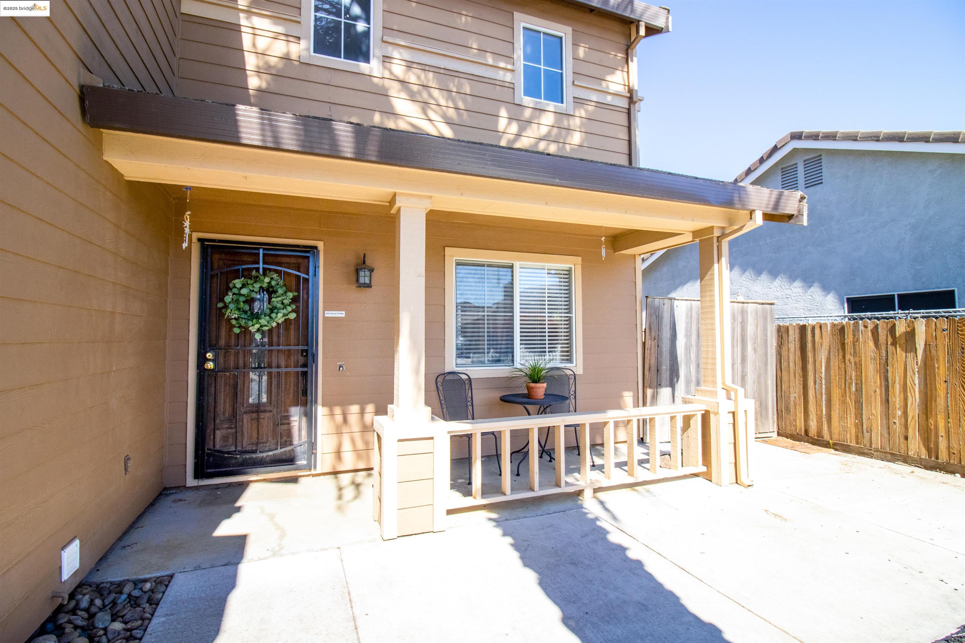 Detail Gallery Image 3 of 23 For 3985 S Coral Ct, Discovery Bay,  CA 94505 - 4 Beds | 2/1 Baths