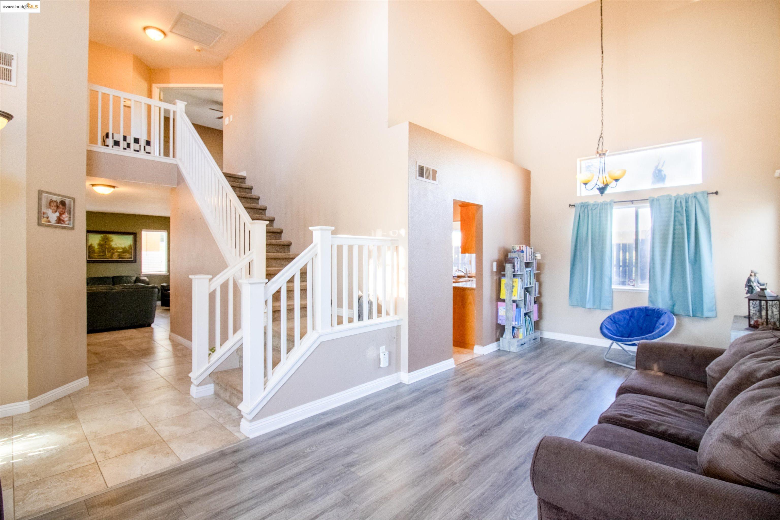 Detail Gallery Image 6 of 23 For 3985 S Coral Ct, Discovery Bay,  CA 94505 - 4 Beds | 2/1 Baths