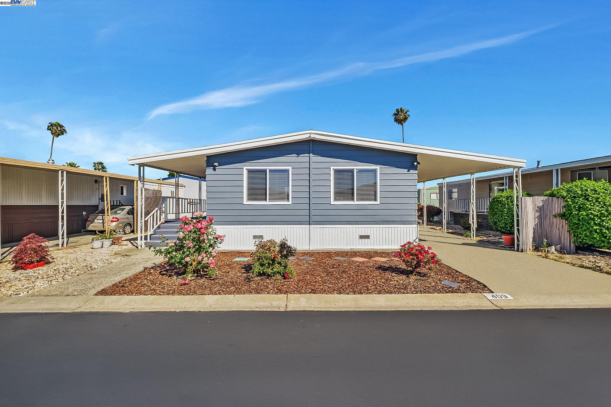 Detail Gallery Image 1 of 1 For 409 Fiji Circle, Union City,  CA 94587 - 2 Beds | 2 Baths