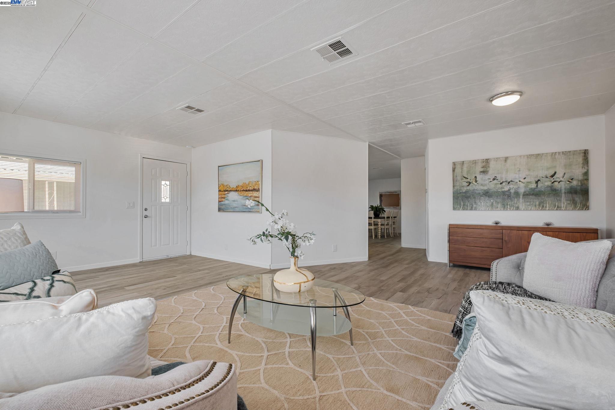 Detail Gallery Image 10 of 41 For 409 Fiji Circle, Union City,  CA 94587 - 2 Beds | 2 Baths