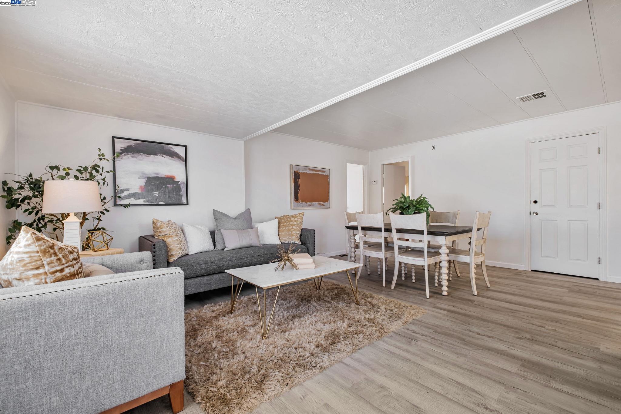 Detail Gallery Image 12 of 41 For 409 Fiji Circle, Union City,  CA 94587 - 2 Beds | 2 Baths