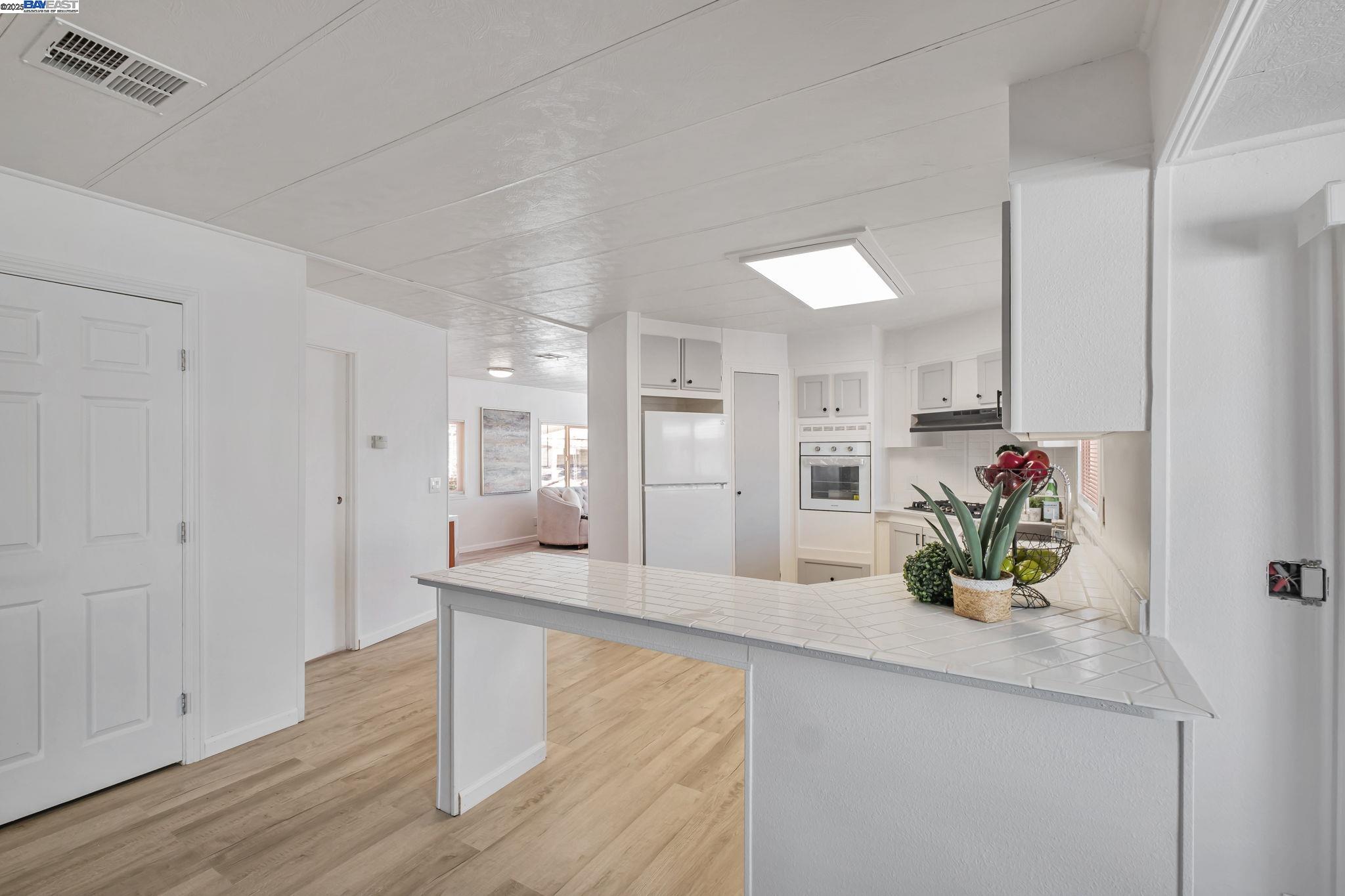 Detail Gallery Image 16 of 41 For 409 Fiji Circle, Union City,  CA 94587 - 2 Beds | 2 Baths
