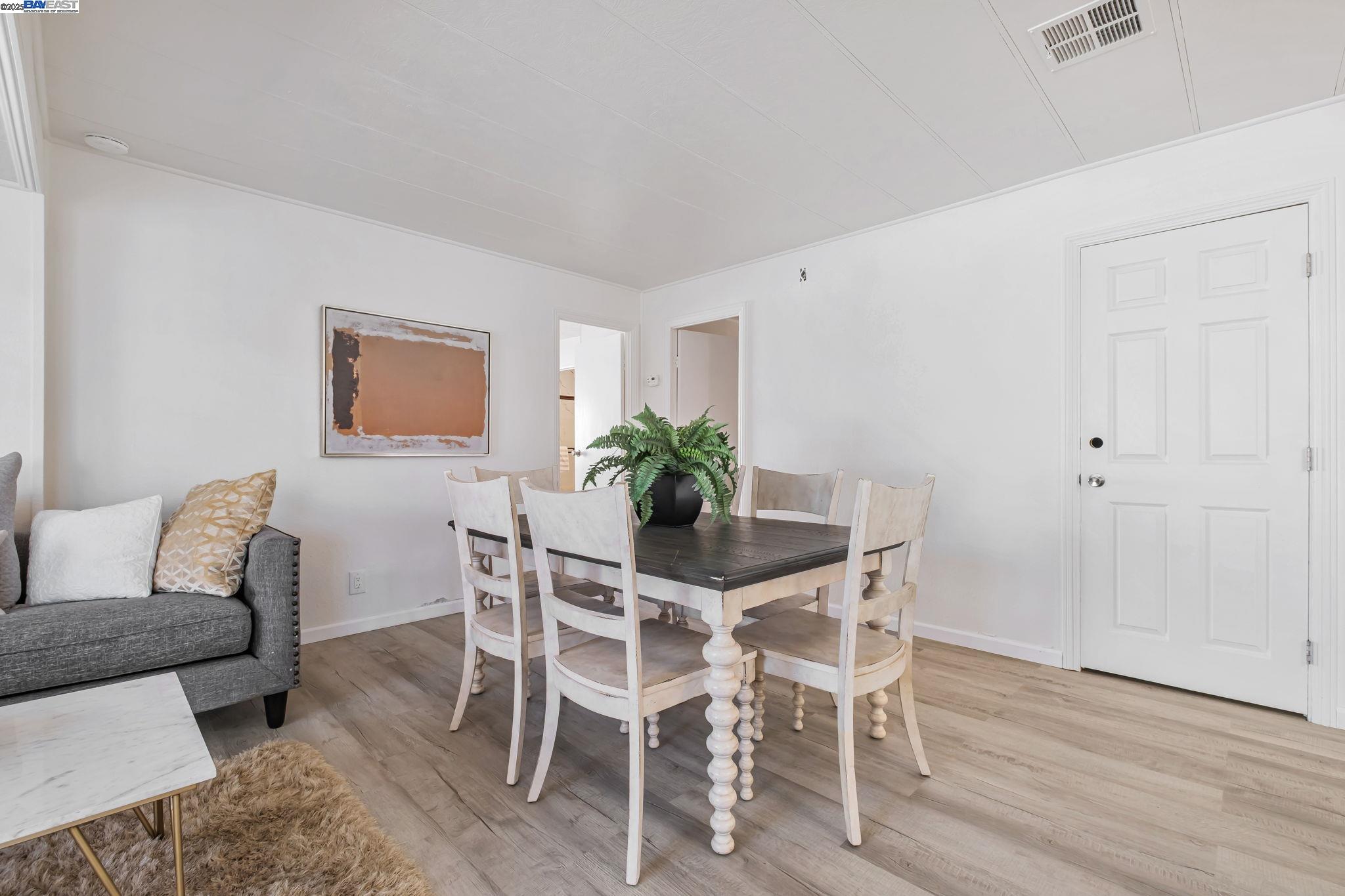 Detail Gallery Image 23 of 41 For 409 Fiji Circle, Union City,  CA 94587 - 2 Beds | 2 Baths