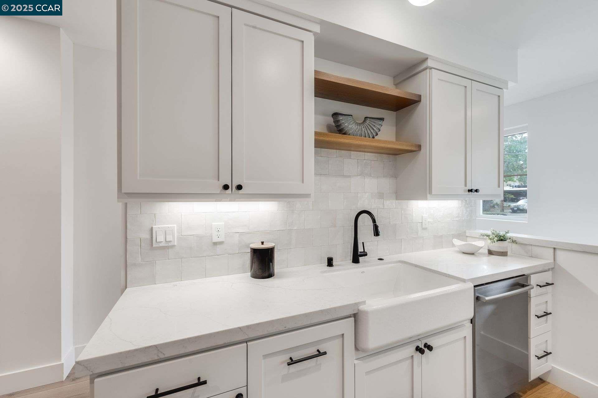 Detail Gallery Image 12 of 39 For 922 Brown Avenue, Lafayette,  CA 94549 - 2 Beds | 2/1 Baths