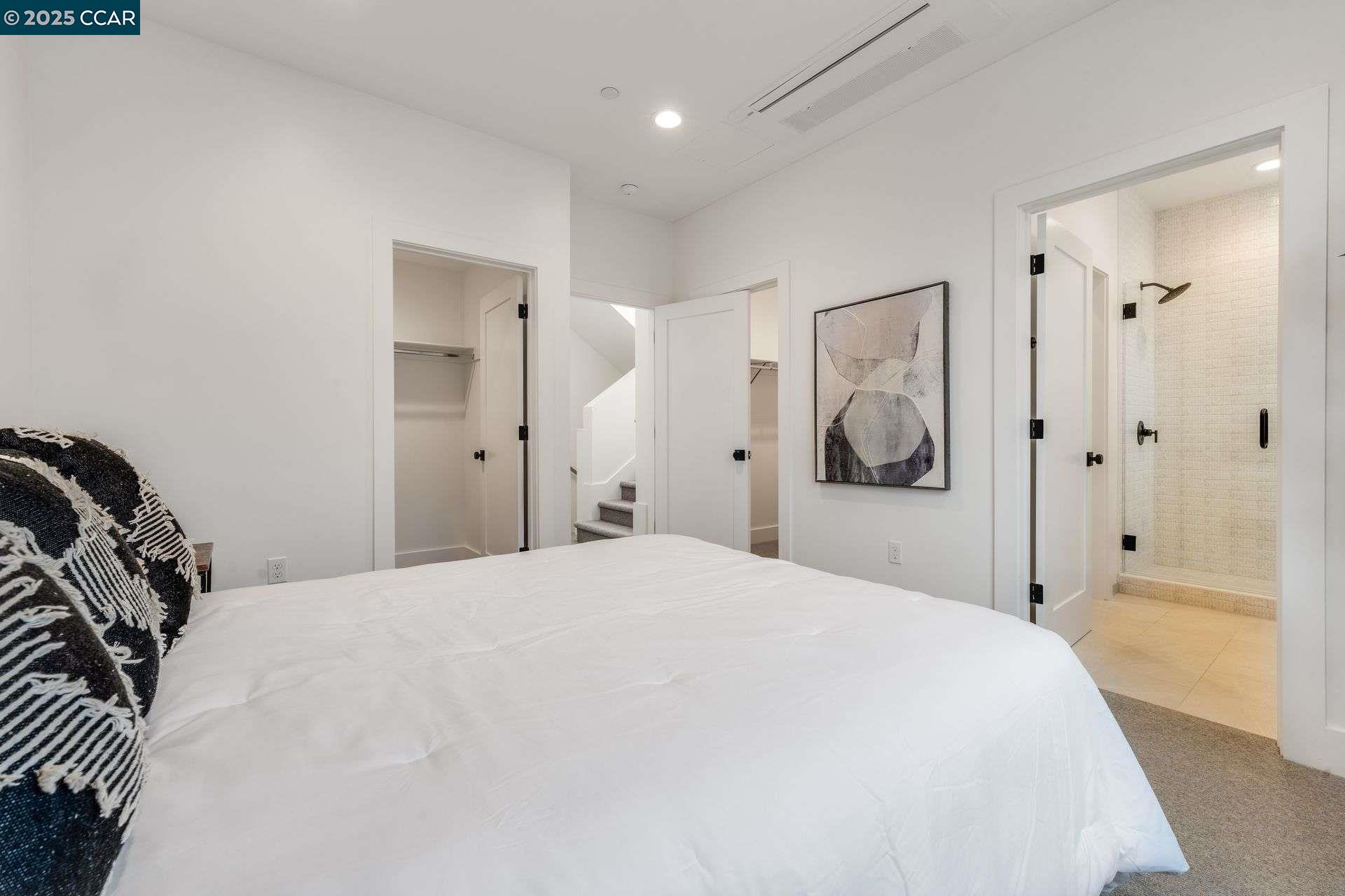 Detail Gallery Image 22 of 39 For 922 Brown Avenue, Lafayette,  CA 94549 - 2 Beds | 2/1 Baths