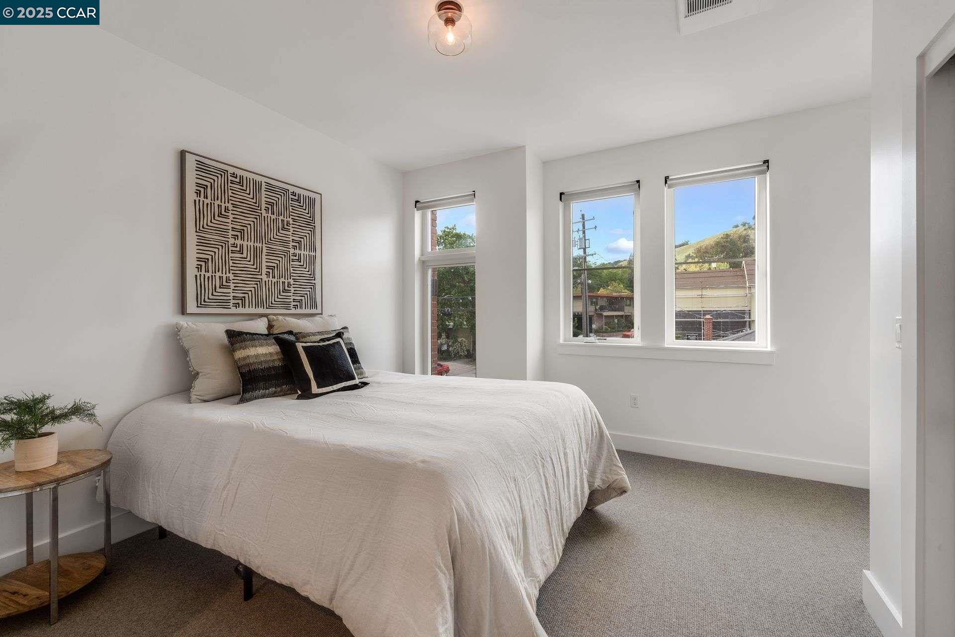 Detail Gallery Image 27 of 39 For 922 Brown Avenue, Lafayette,  CA 94549 - 2 Beds | 2/1 Baths
