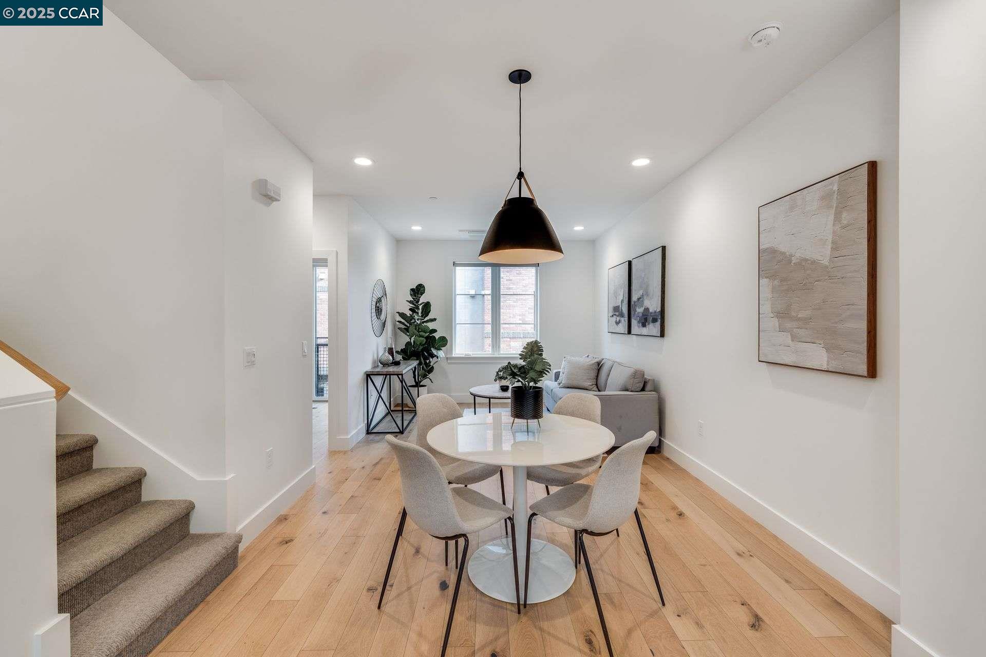 Detail Gallery Image 9 of 39 For 922 Brown Avenue, Lafayette,  CA 94549 - 2 Beds | 2/1 Baths