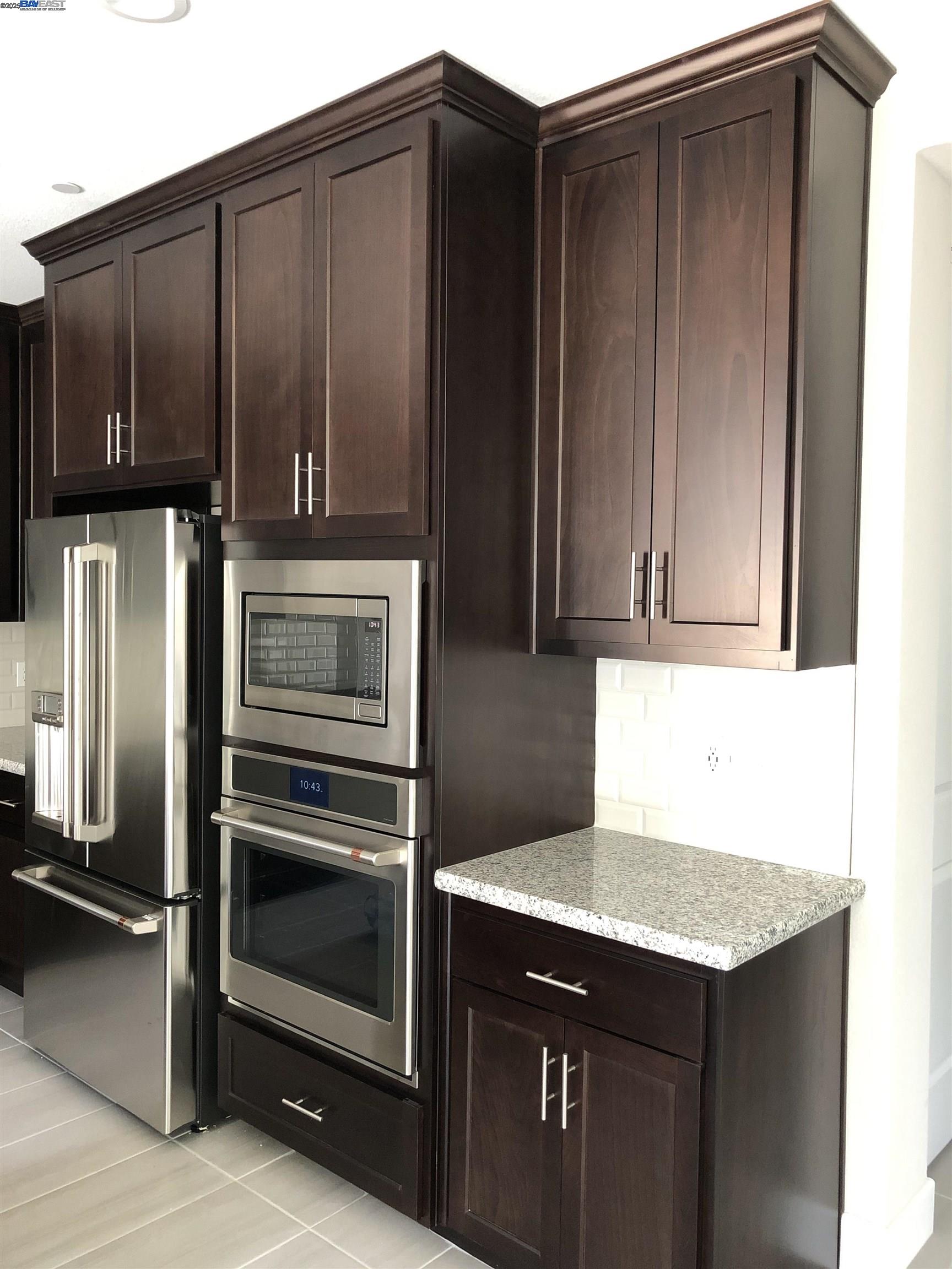 Detail Gallery Image 14 of 25 For 1401 S Durant Ter, Mountain House,  CA 95391 - 4 Beds | 3/1 Baths
