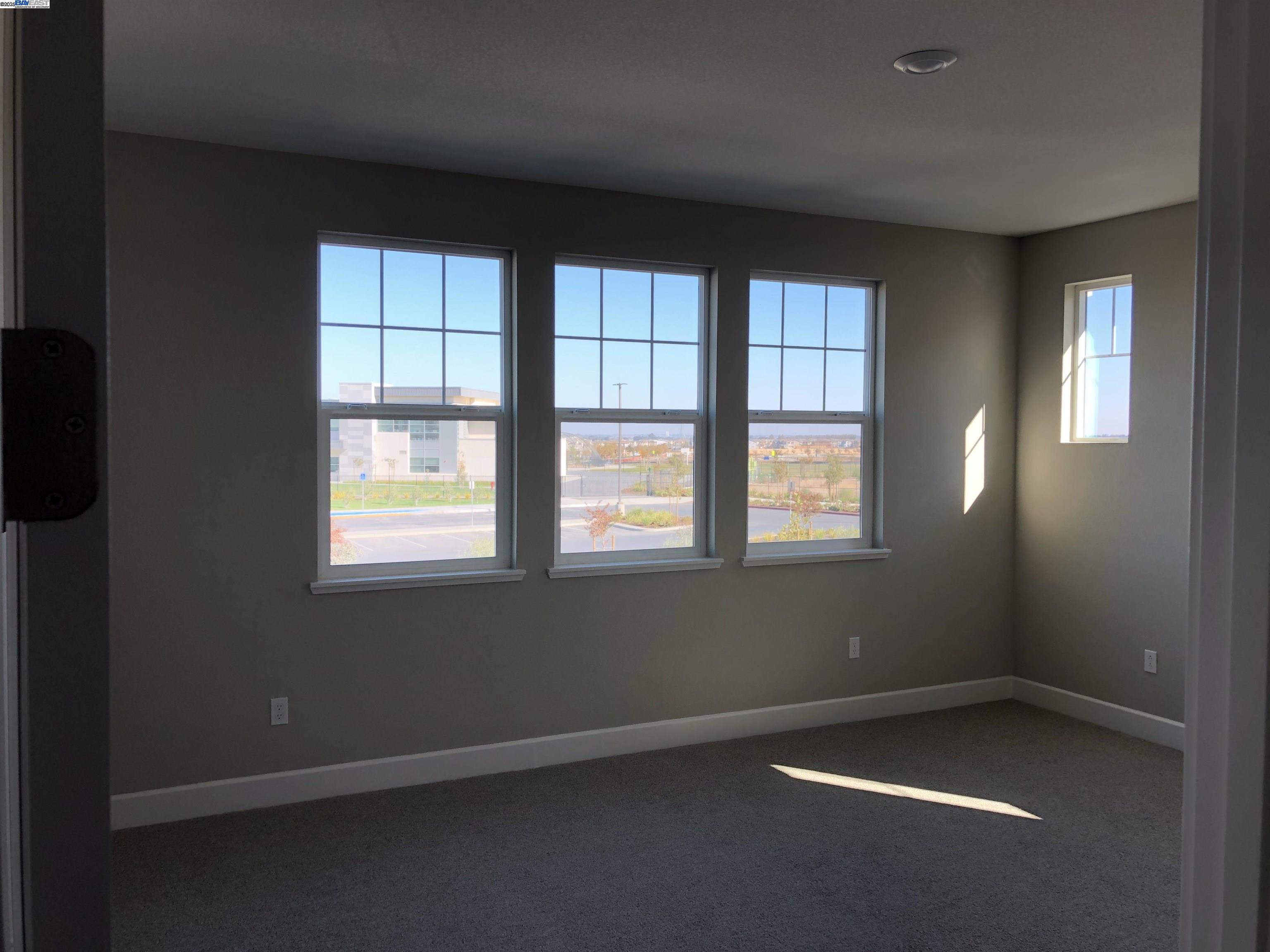 Detail Gallery Image 17 of 25 For 1401 S Durant Ter, Mountain House,  CA 95391 - 4 Beds | 3/1 Baths