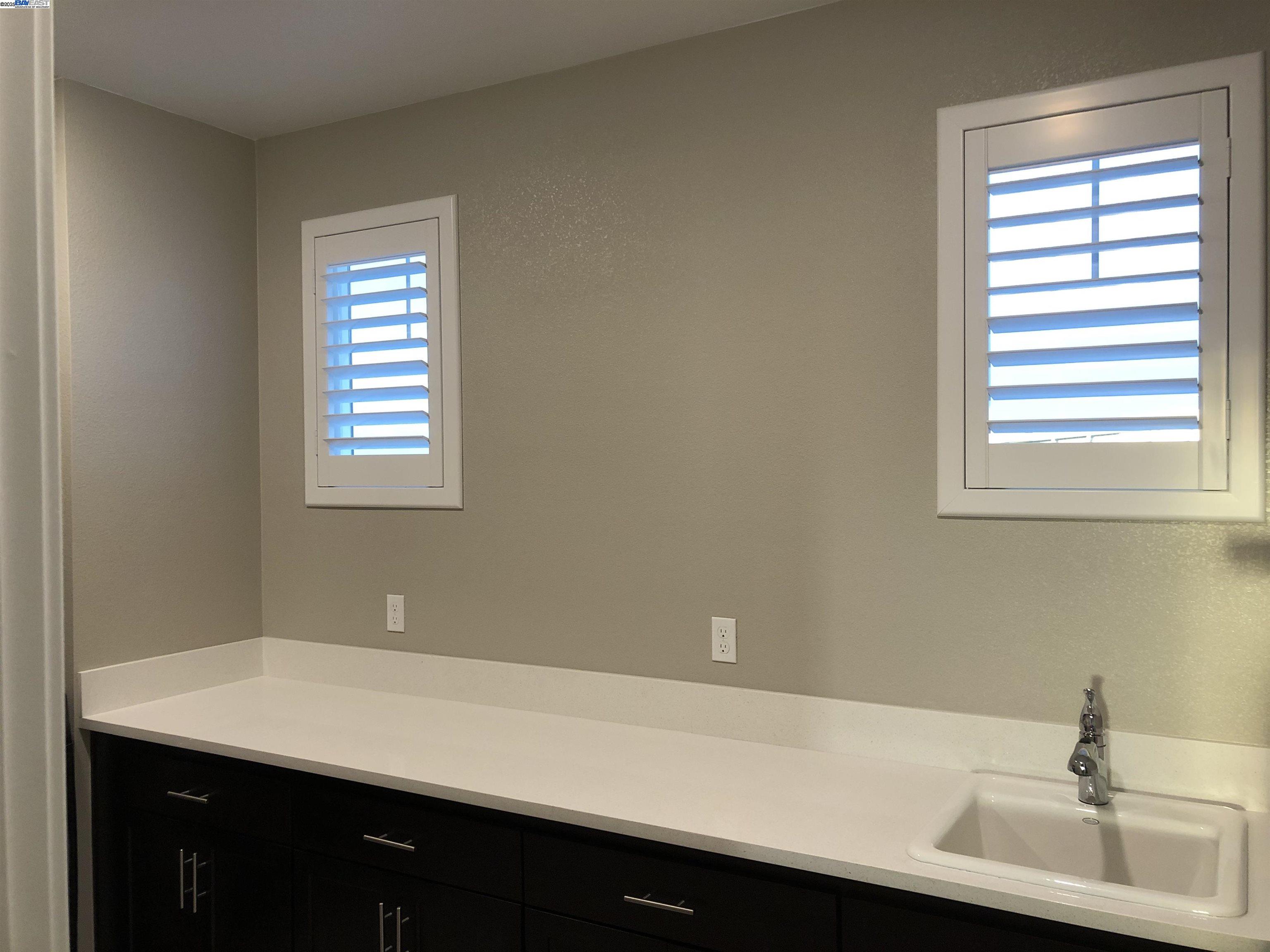 Detail Gallery Image 5 of 25 For 1401 S Durant Ter, Mountain House,  CA 95391 - 4 Beds | 3/1 Baths