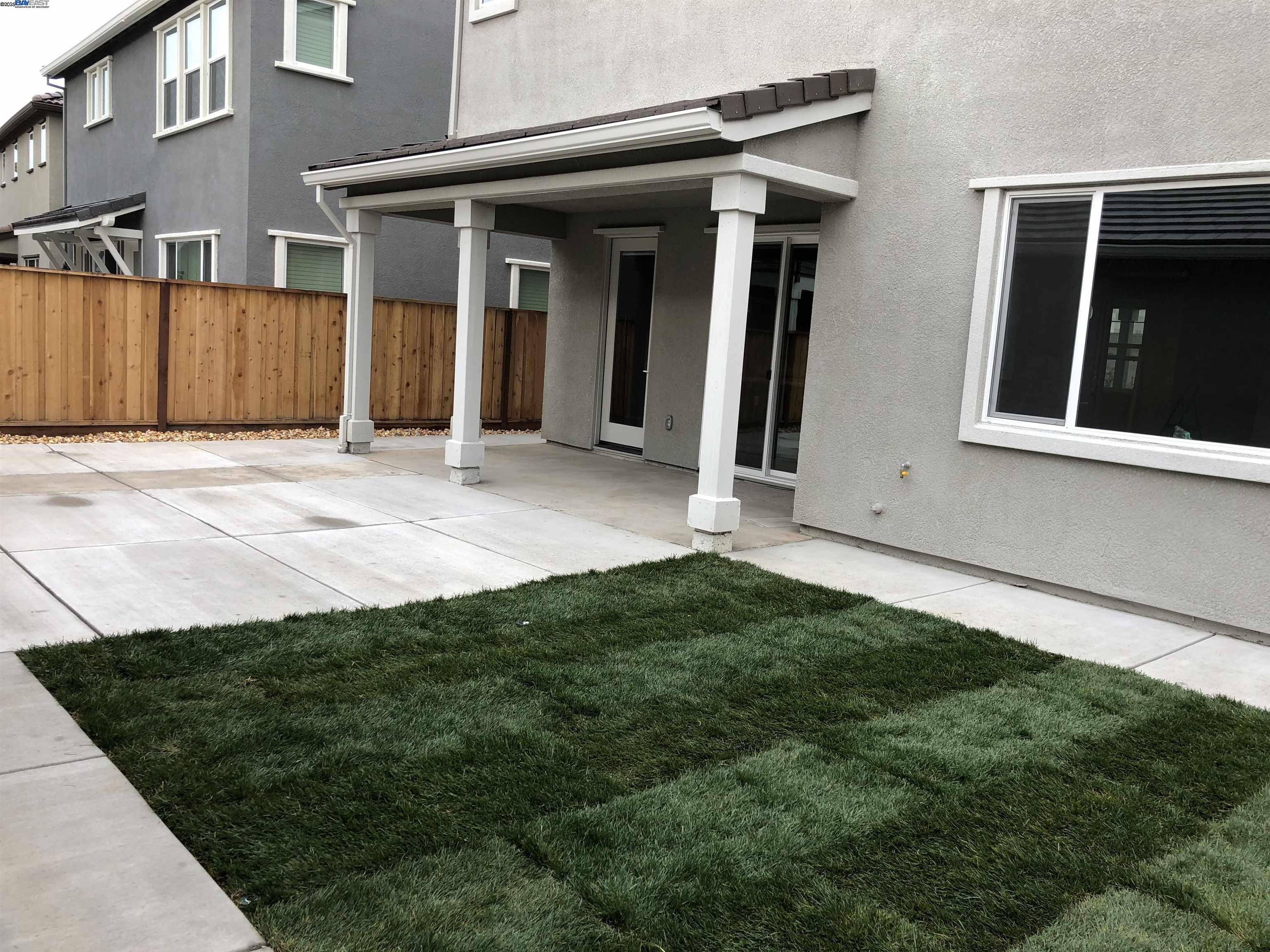 Detail Gallery Image 9 of 25 For 1401 S Durant Ter, Mountain House,  CA 95391 - 4 Beds | 3/1 Baths