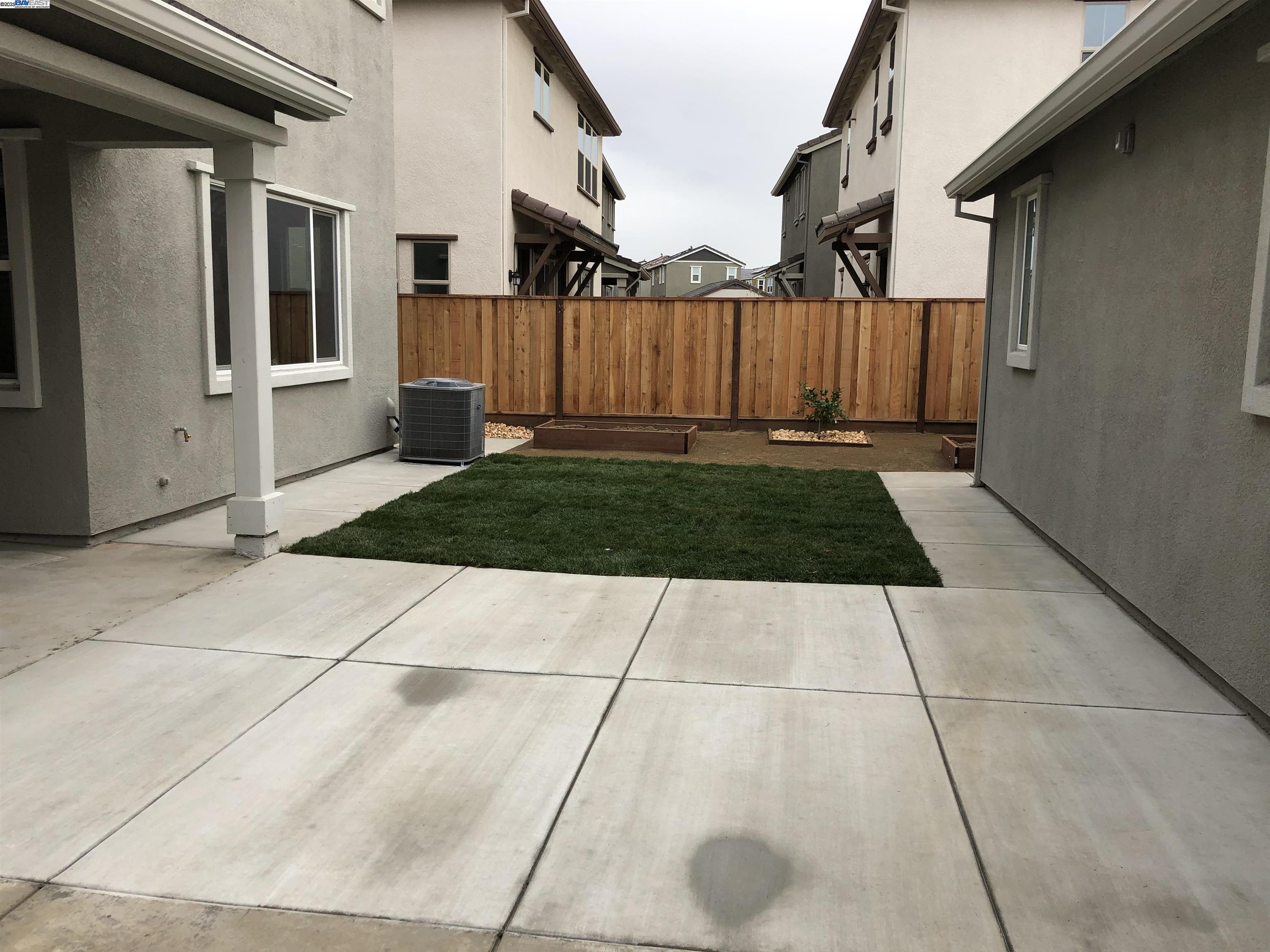 Detail Gallery Image 10 of 25 For 1401 S Durant Ter, Mountain House,  CA 95391 - 4 Beds | 3/1 Baths