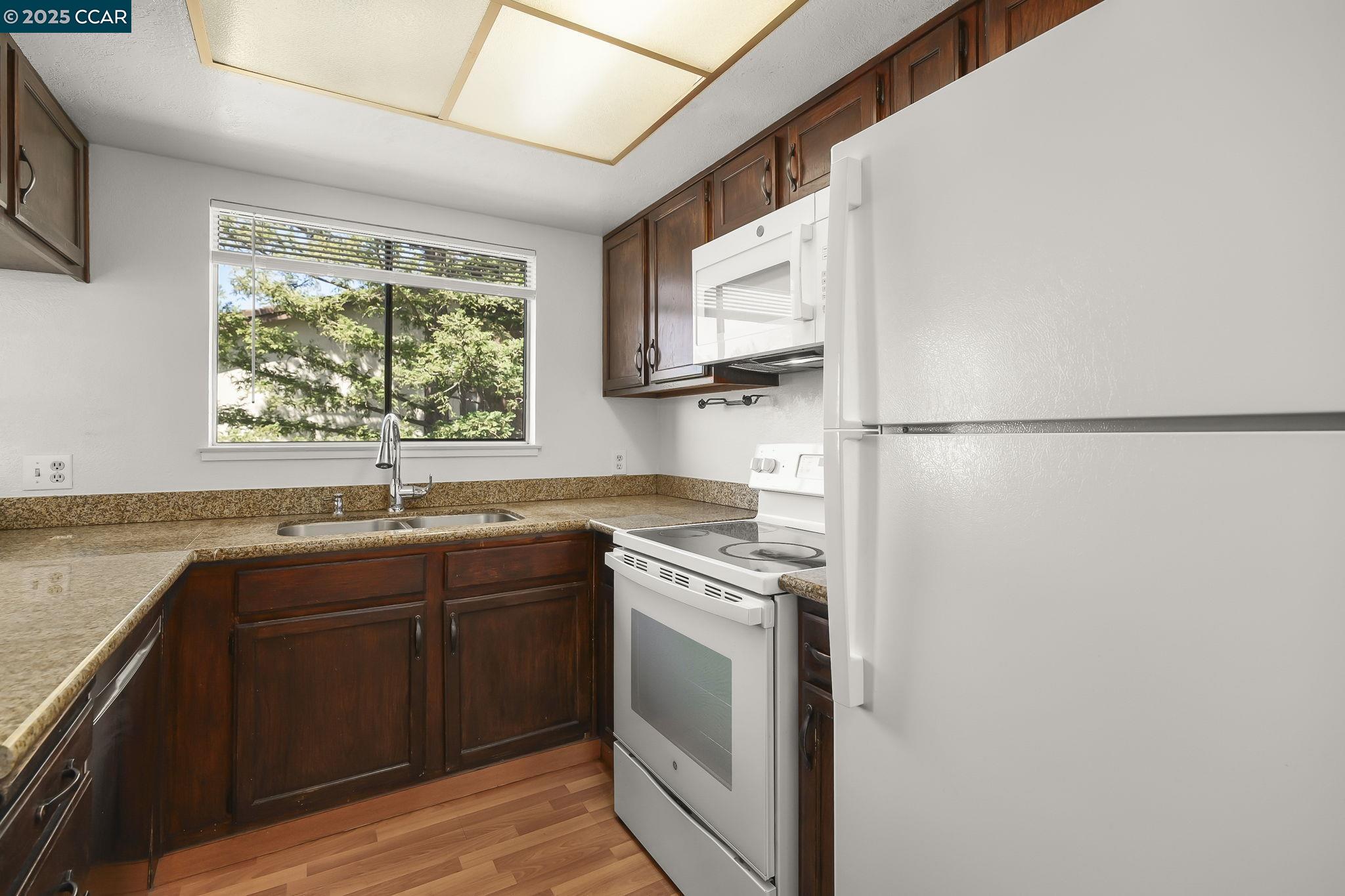Photo #11: 41098828 Listing: Photo #11