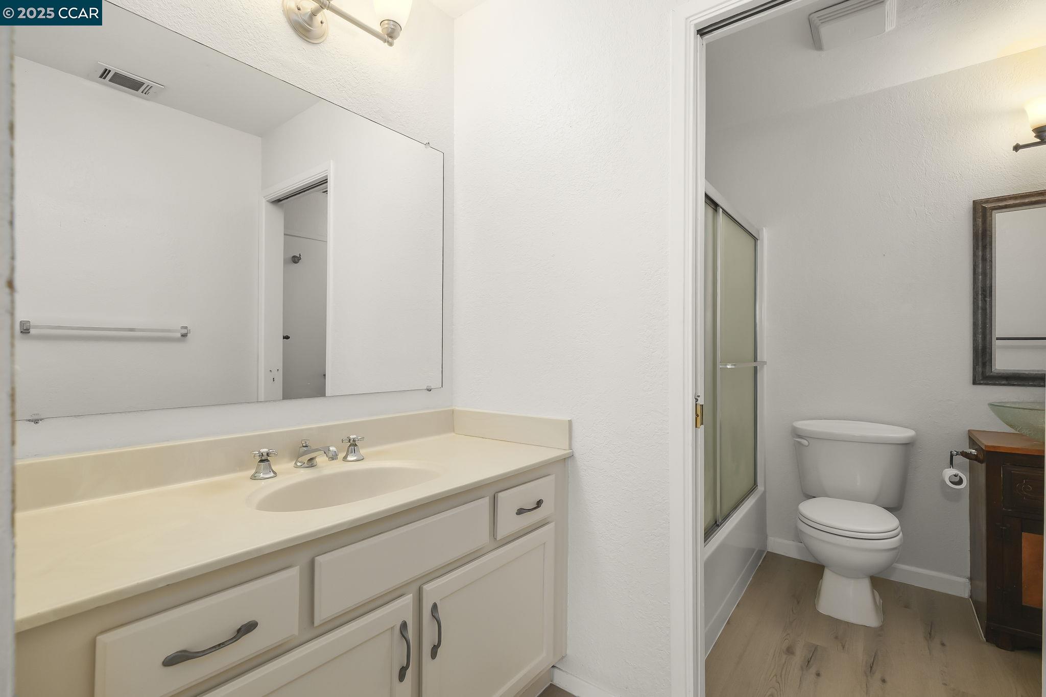 Photo #15: 41098828 Listing: Photo #15