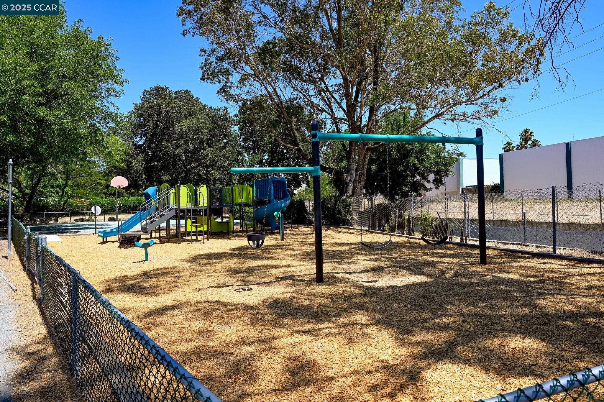 Photo #24: 41098828 Listing: Photo #24