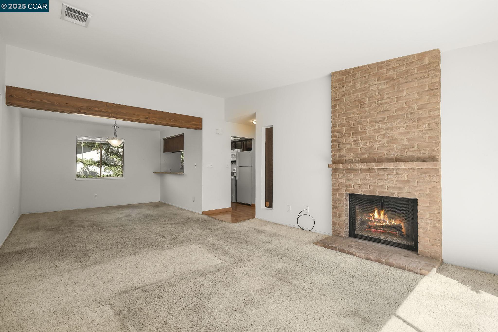 Photo #6: 41098828 Listing: Photo #6