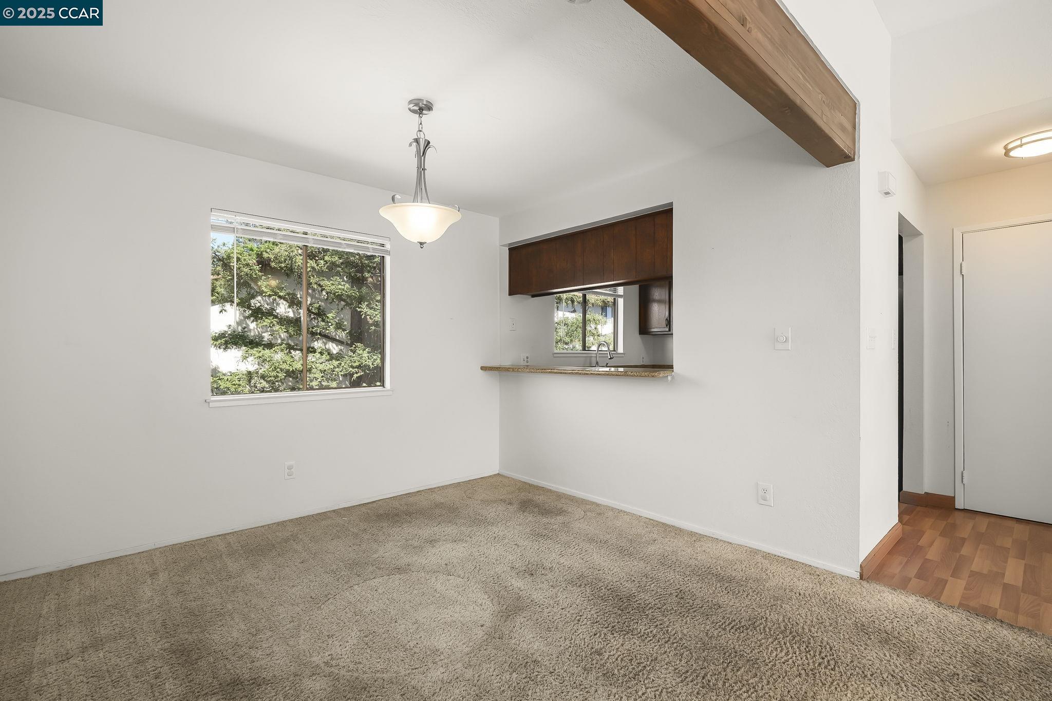 Photo #8: 41098828 Listing: Photo #8