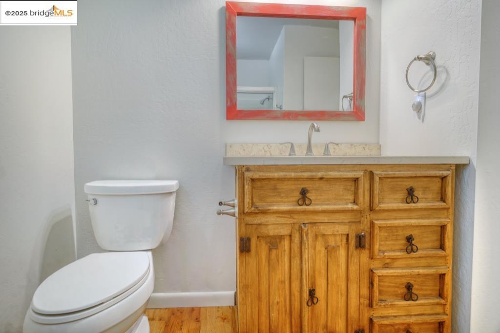 Detail Gallery Image 10 of 21 For 20224 Lower Skyridge Dr., Groveland,  CA 95321 - 3 Beds | 2/1 Baths