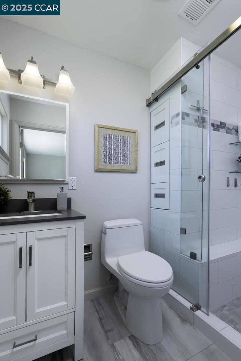 Detail Gallery Image 13 of 32 For 1689 Joelle Dr, Concord,  CA 94521 - 3 Beds | 2/1 Baths