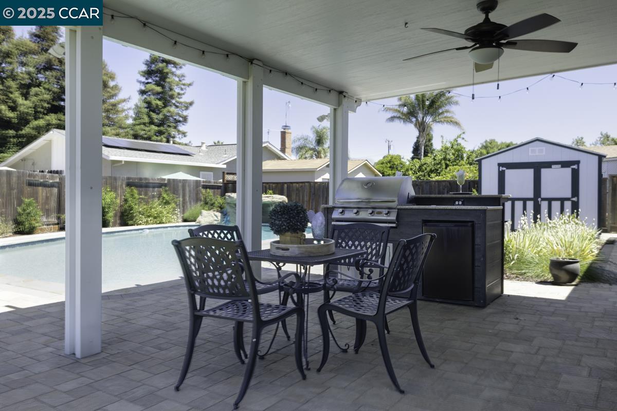 Detail Gallery Image 19 of 32 For 1689 Joelle Dr, Concord,  CA 94521 - 3 Beds | 2/1 Baths