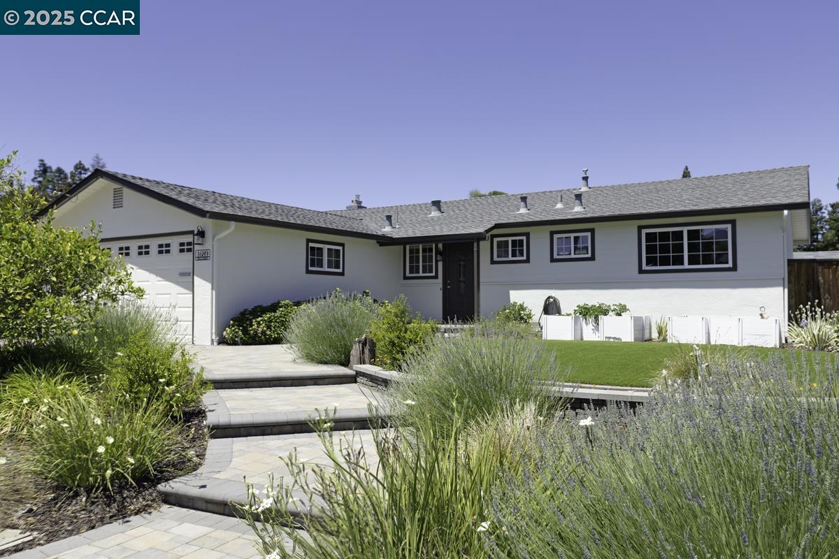 Detail Gallery Image 3 of 32 For 1689 Joelle Dr, Concord,  CA 94521 - 3 Beds | 2/1 Baths