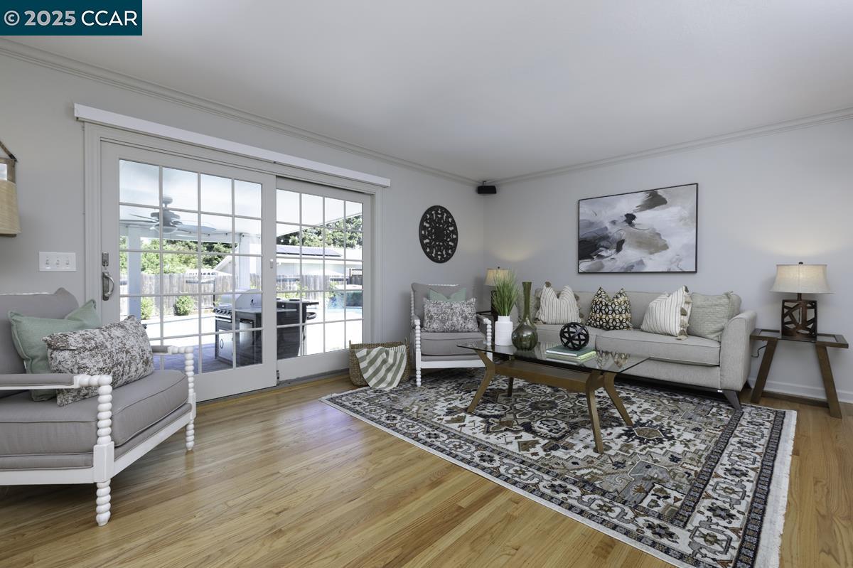 Detail Gallery Image 4 of 32 For 1689 Joelle Dr, Concord,  CA 94521 - 3 Beds | 2/1 Baths