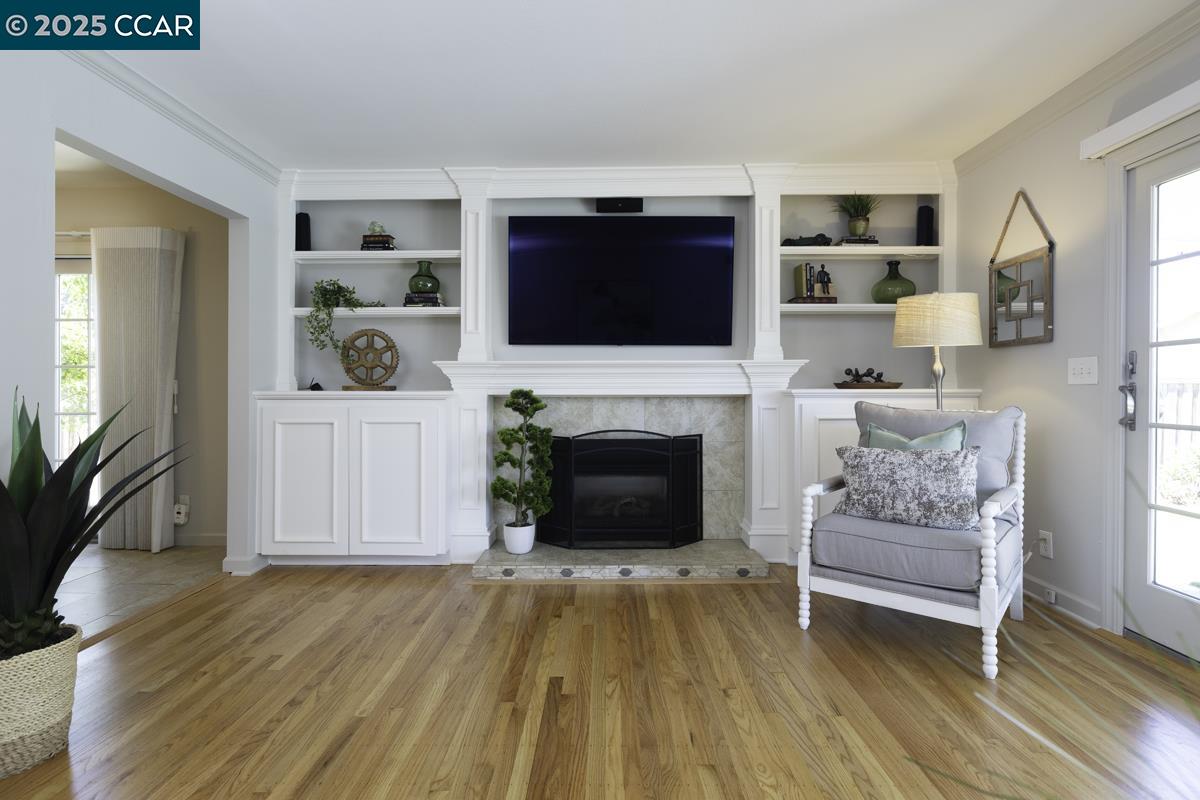 Detail Gallery Image 6 of 32 For 1689 Joelle Dr, Concord,  CA 94521 - 3 Beds | 2/1 Baths