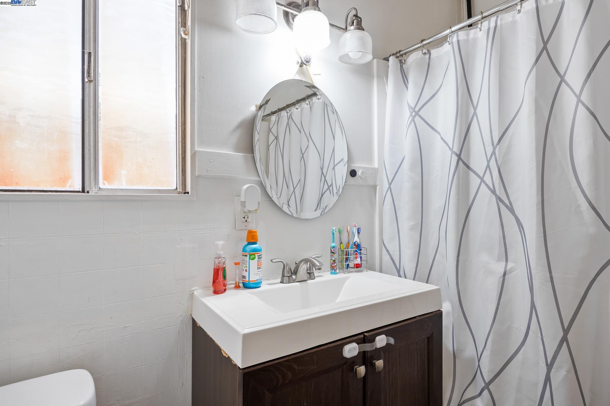 Detail Gallery Image 15 of 28 For 423 High St, Modesto,  CA 95354 - 3 Beds | 1 Baths
