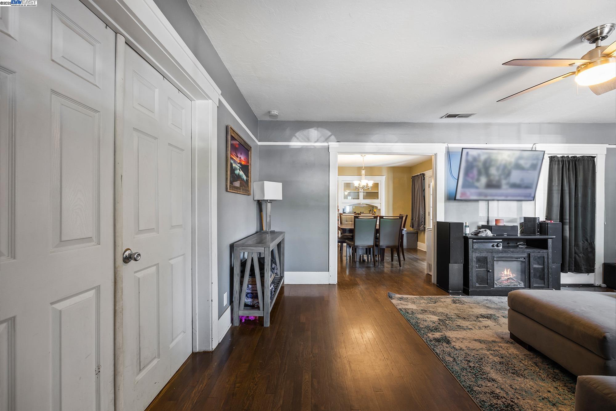 Detail Gallery Image 5 of 28 For 423 High St, Modesto,  CA 95354 - 3 Beds | 1 Baths