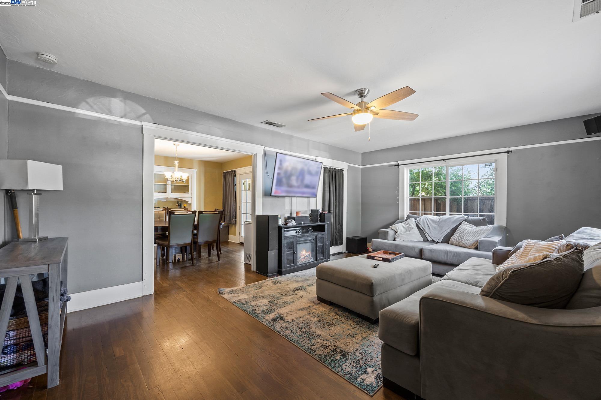 Detail Gallery Image 6 of 28 For 423 High St, Modesto,  CA 95354 - 3 Beds | 1 Baths