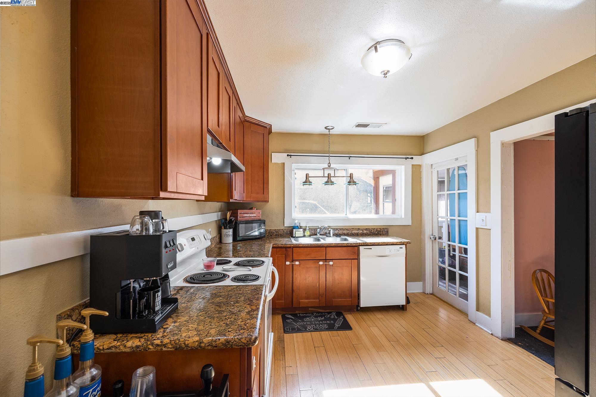 Detail Gallery Image 9 of 28 For 423 High St, Modesto,  CA 95354 - 3 Beds | 1 Baths