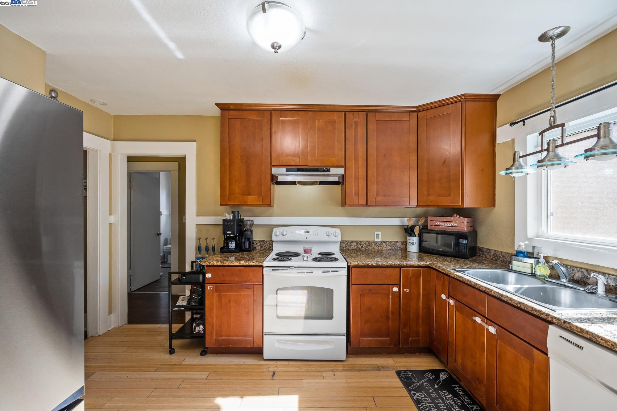 Detail Gallery Image 10 of 28 For 423 High St, Modesto,  CA 95354 - 3 Beds | 1 Baths