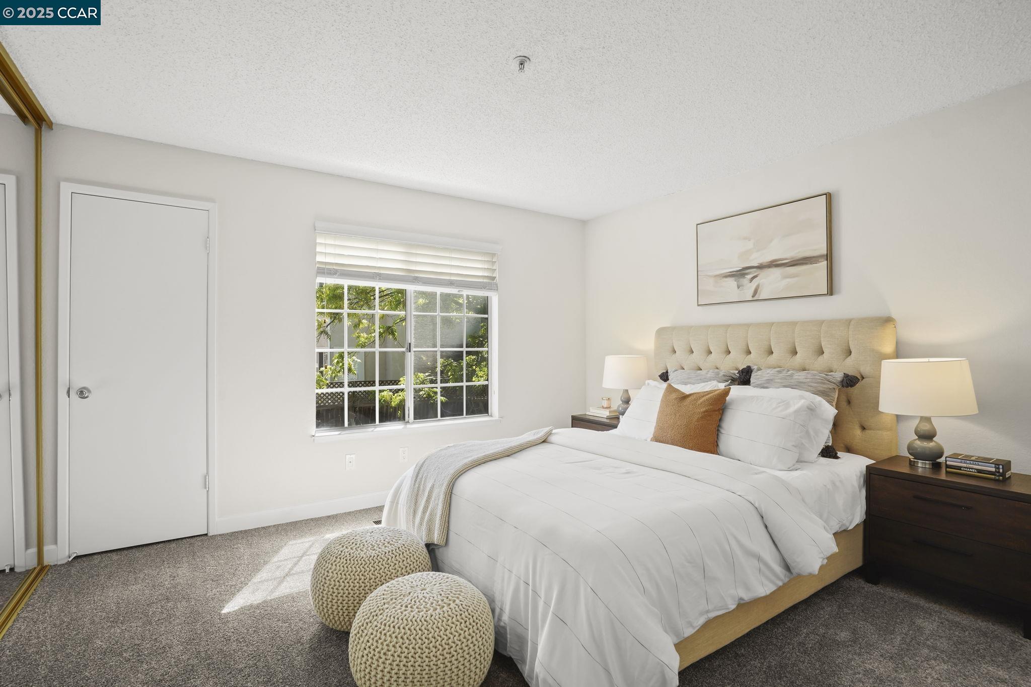 Detail Gallery Image 11 of 27 For 5059 Hiller Ln, Martinez,  CA 94553 - 2 Beds | 2/1 Baths