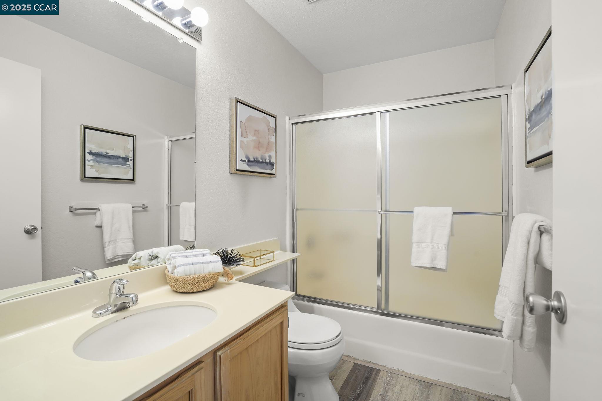 Detail Gallery Image 16 of 27 For 5059 Hiller Ln, Martinez,  CA 94553 - 2 Beds | 2/1 Baths
