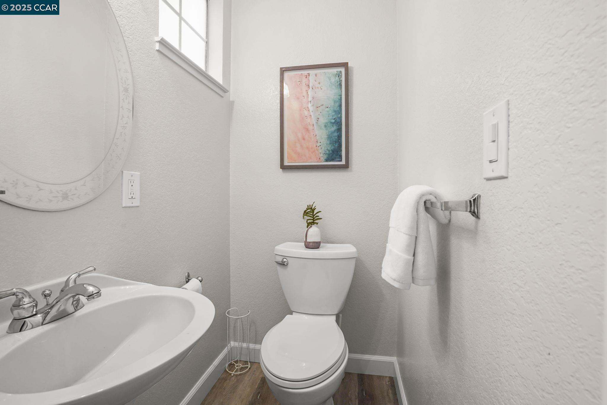Detail Gallery Image 17 of 27 For 5059 Hiller Ln, Martinez,  CA 94553 - 2 Beds | 2/1 Baths
