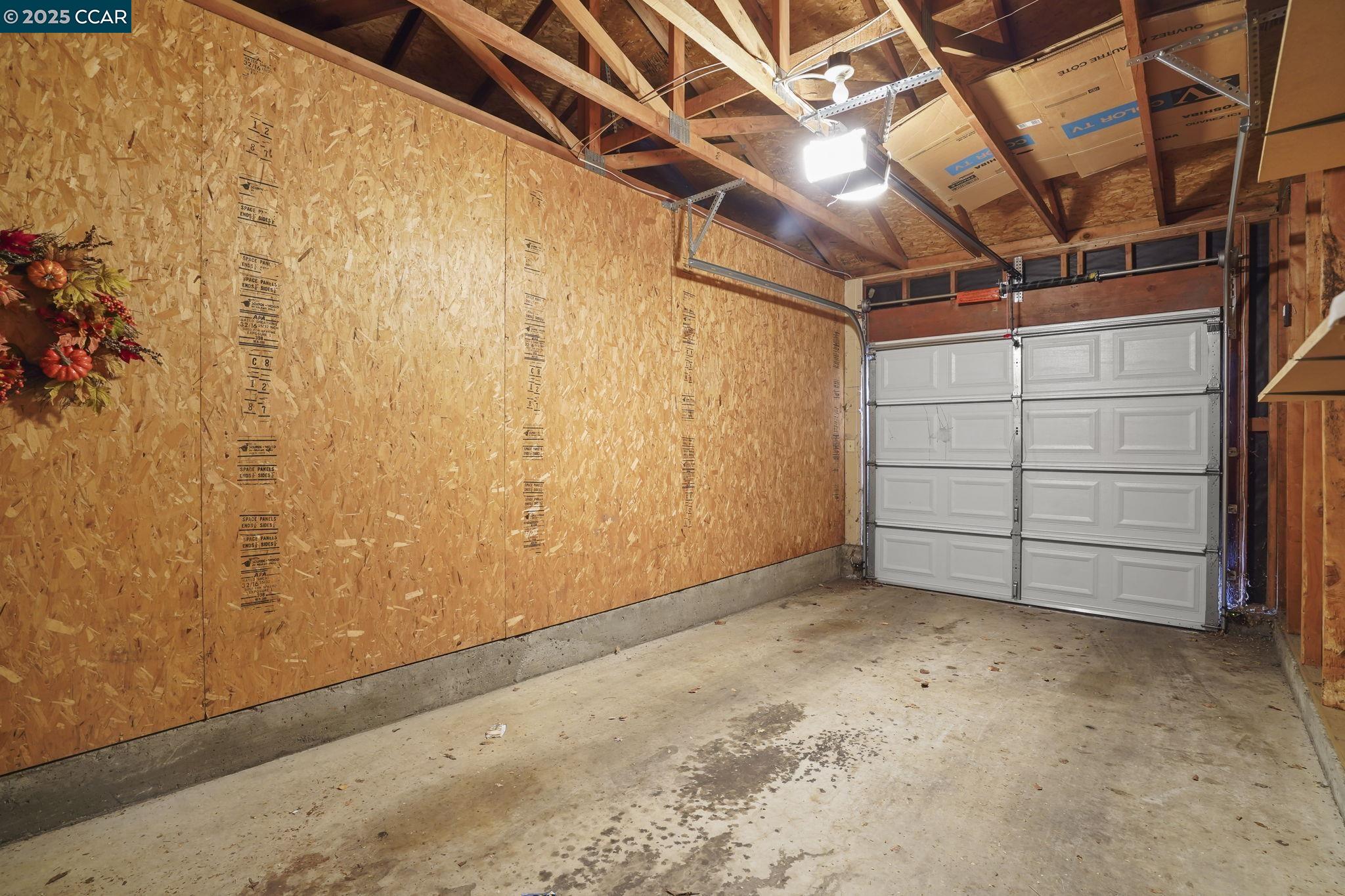 Detail Gallery Image 20 of 27 For 5059 Hiller Ln, Martinez,  CA 94553 - 2 Beds | 2/1 Baths