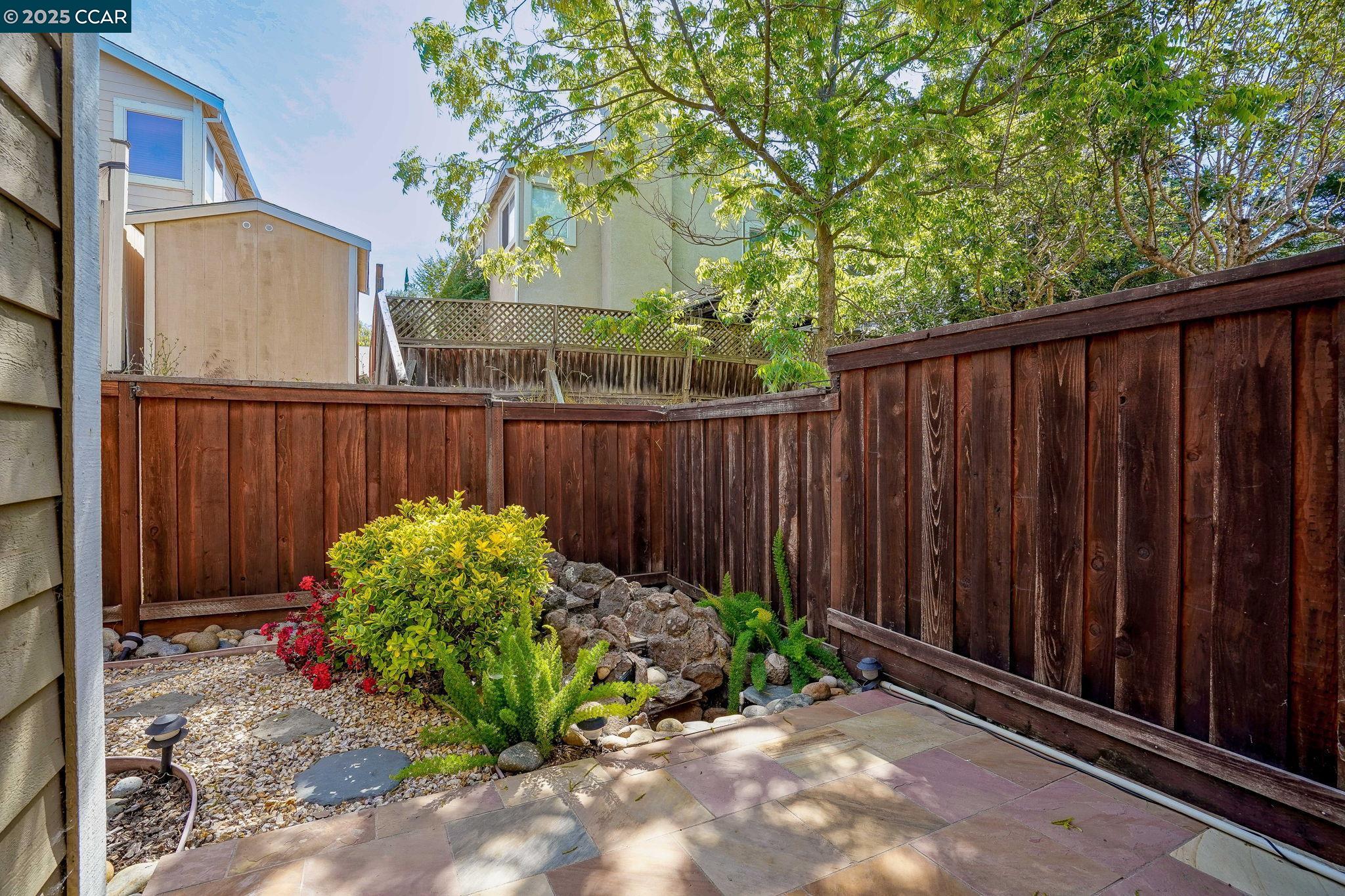 Detail Gallery Image 24 of 27 For 5059 Hiller Ln, Martinez,  CA 94553 - 2 Beds | 2/1 Baths