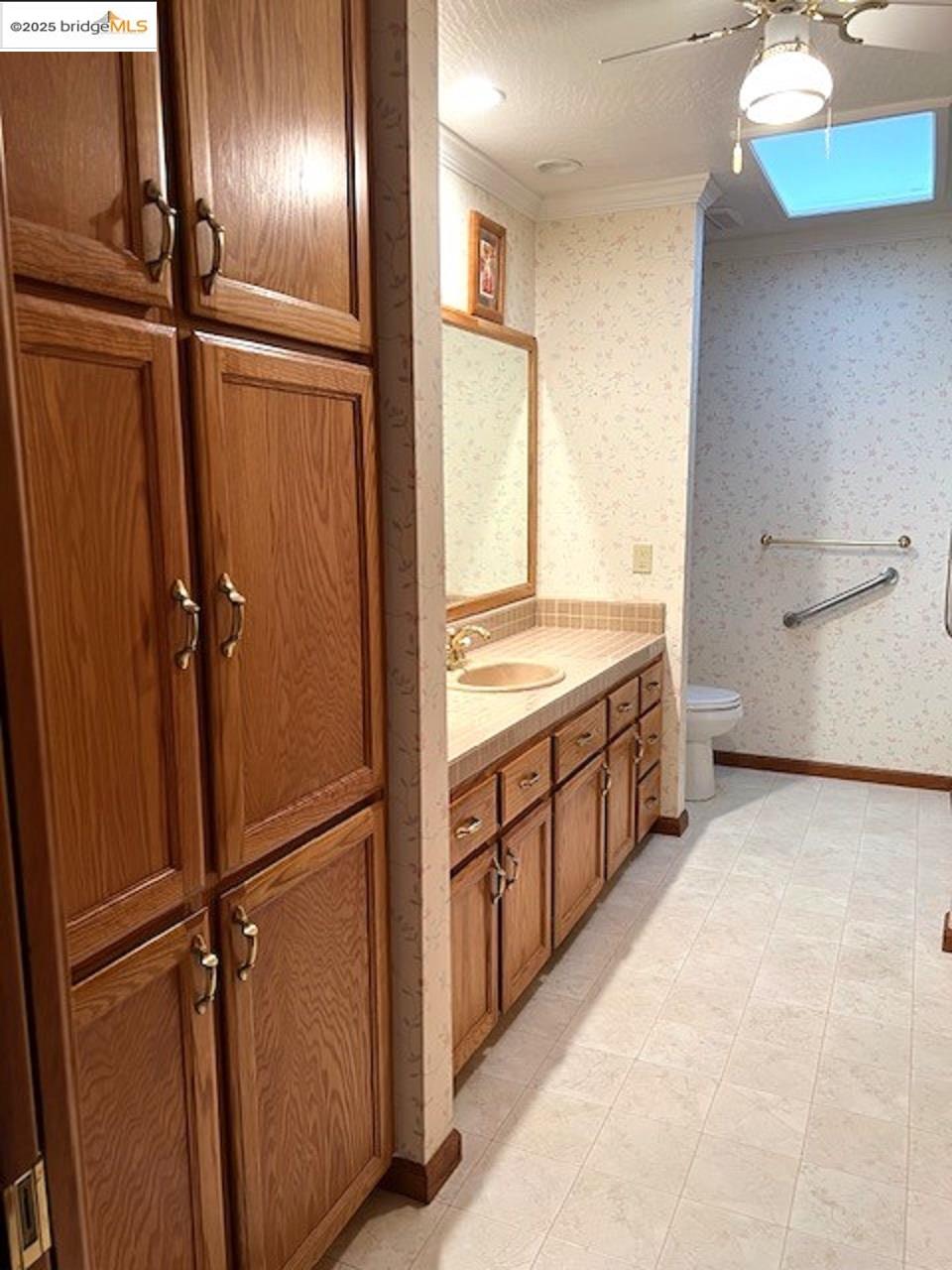 Detail Gallery Image 12 of 60 For 13320 Cliffton, Groveland,  CA 95321-9517 - 3 Beds | 2/1 Baths