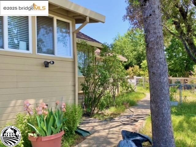 Detail Gallery Image 3 of 60 For 13320 Cliffton, Groveland,  CA 95321-9517 - 3 Beds | 2/1 Baths