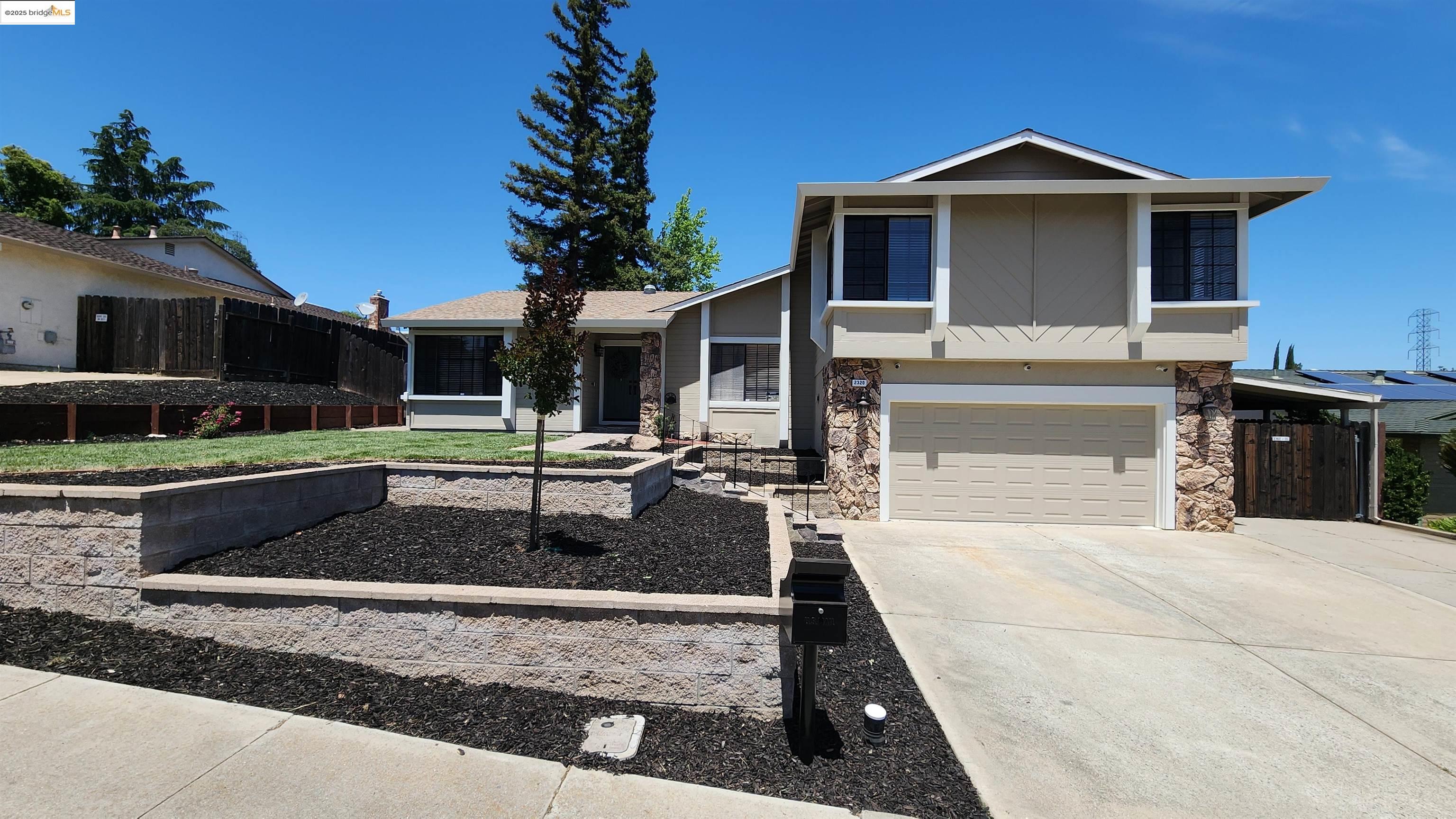 Detail Gallery Image 1 of 50 For 2320 Chardonnay Way, Antioch,  CA 94509 - 4 Beds | 2/1 Baths